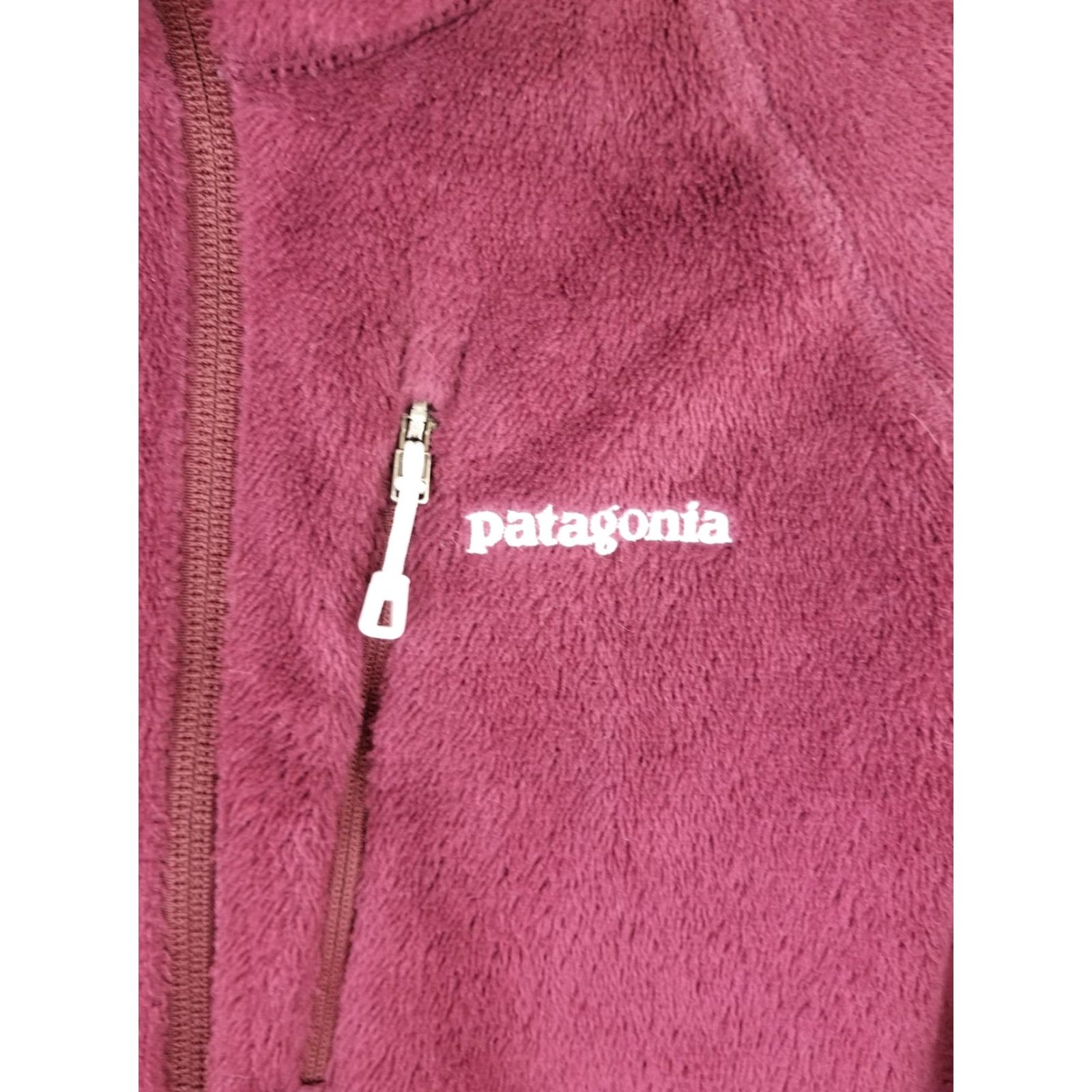 Patagonia VINTAGE Y2K PATAGONIA R2 FULL ZIP UP FLEECE JACKET WOMEN'S XLARGE BURGUNDY SIZE S INCHES 24 CHEST 33 NECK TO CUFF 29 TOP TO BOTTOM 29 Size S / US 4 / IT 40 - 2 Thumbnail
