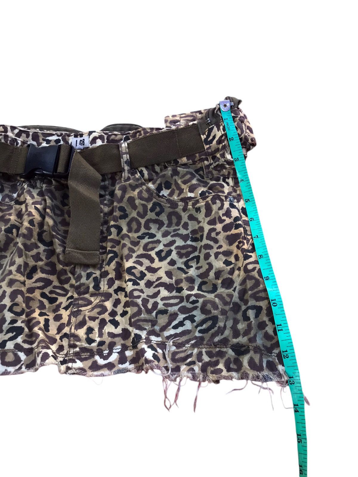 Le Grande Bleu (L.G.B.) RARE LGB SKIRT CAMO SEDITIONARIES PUNK STYLE Size 26" / US 2 / IT 38 - 14 Thumbnail
