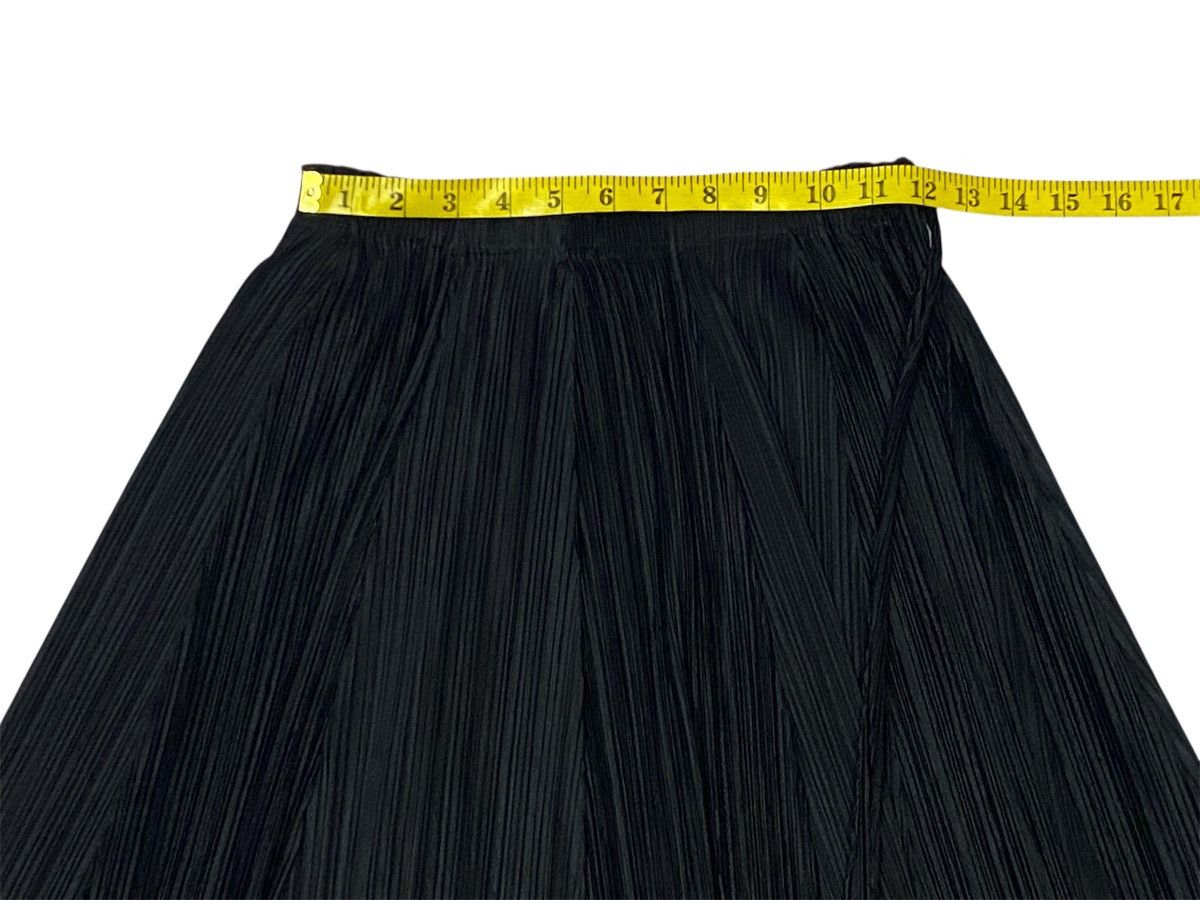 Pleats Please Issey Miyake Pleats Pleats Pleated Black Feathered Hollowed out Rhombus Size 30" / US 8 / IT 44 - 14 Thumbnail