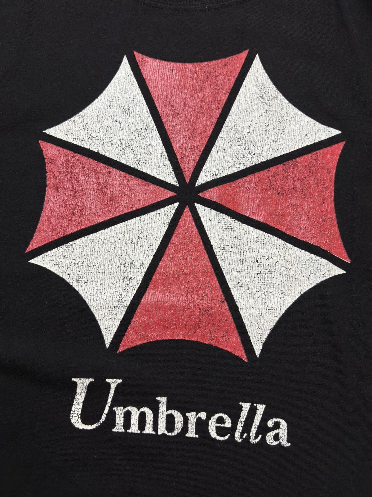 Playstation Umbrella Corporation Resident Evil Capcom Game Tee Size US M / EU 48-50 / 2 - 5 Thumbnail