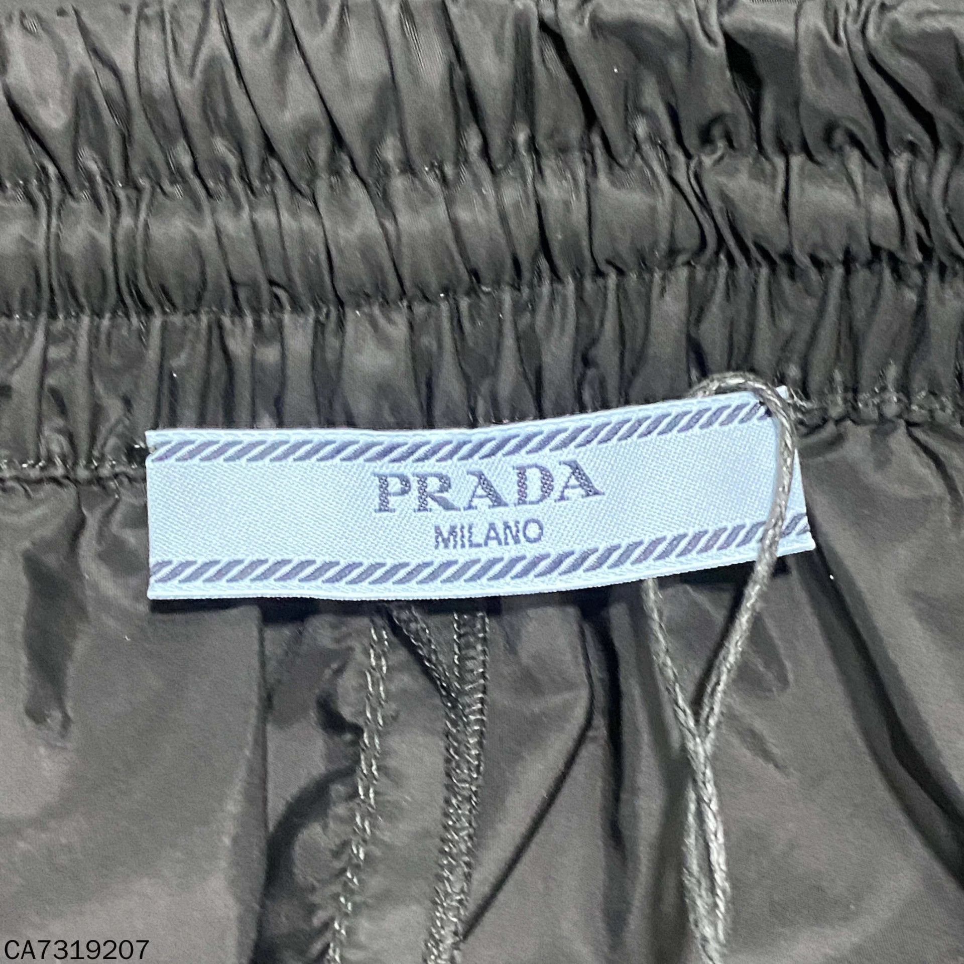 Prada Prada recycled nylon triangle logo black short Size 27" / US 4 / IT 40 - 4 Thumbnail