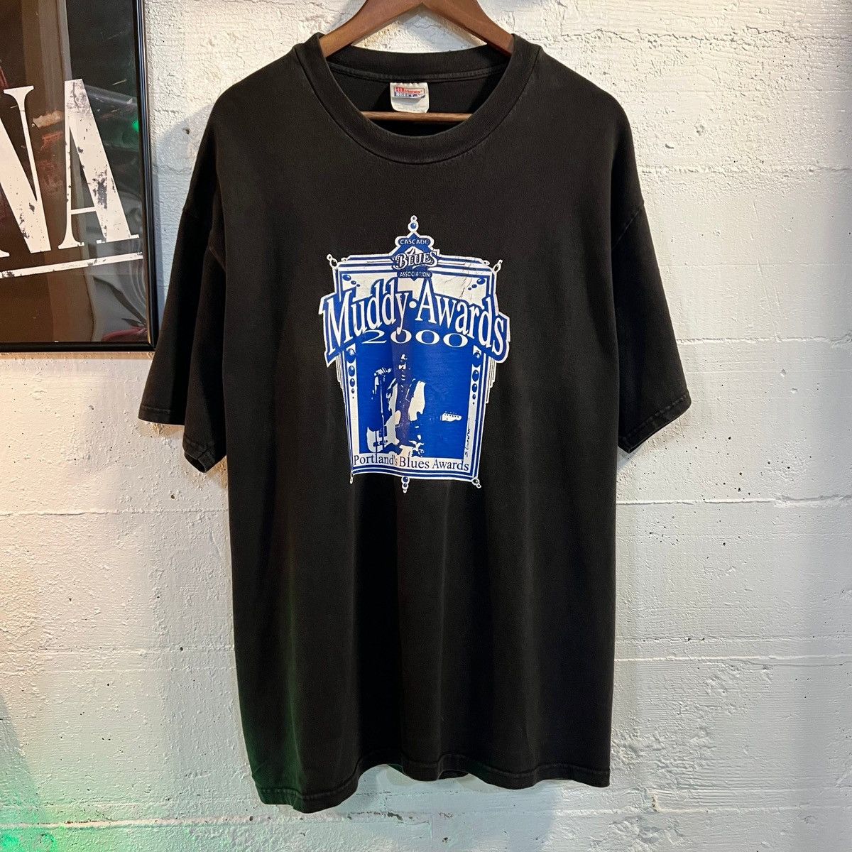 Vintage Vintage 2000 Cascade Blues Portland's ‘Muddy’ Awards T-Shirt Size US XL / EU 56 / 4 - 1 Thumbnail