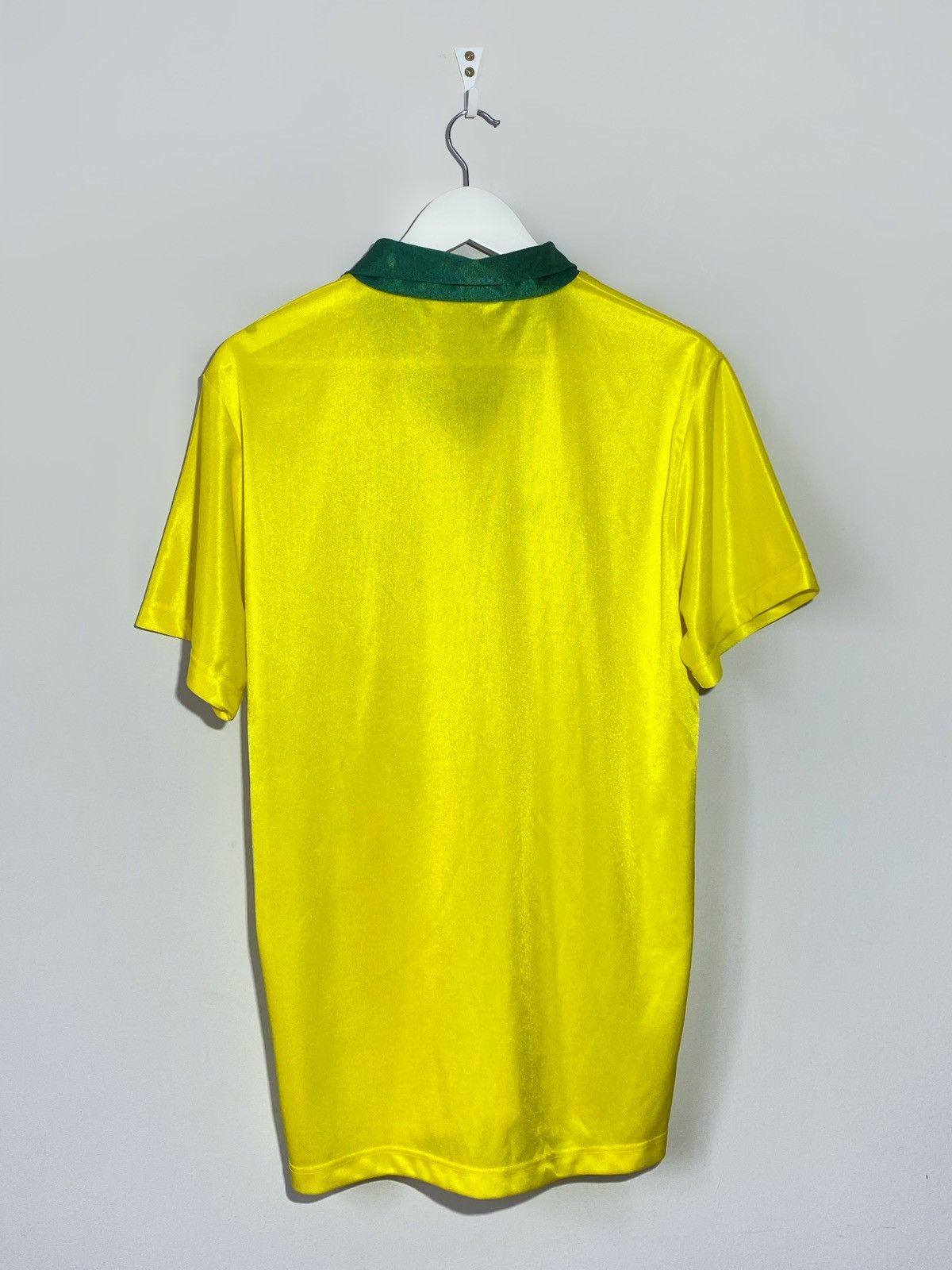 Umbro Vintage Umbro Brazil National Team 1994 Home Soccer Jersey Size US L / EU 52-54 / 3 - 9 Thumbnail