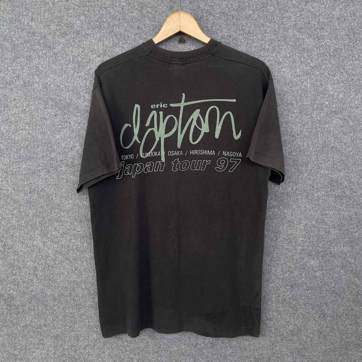 Band Tees × Vintage Vintage 1997 Eric Clapton Japan Tour Faded Black T Shirt Size US L / EU 52-54 / 3 - 6 Thumbnail