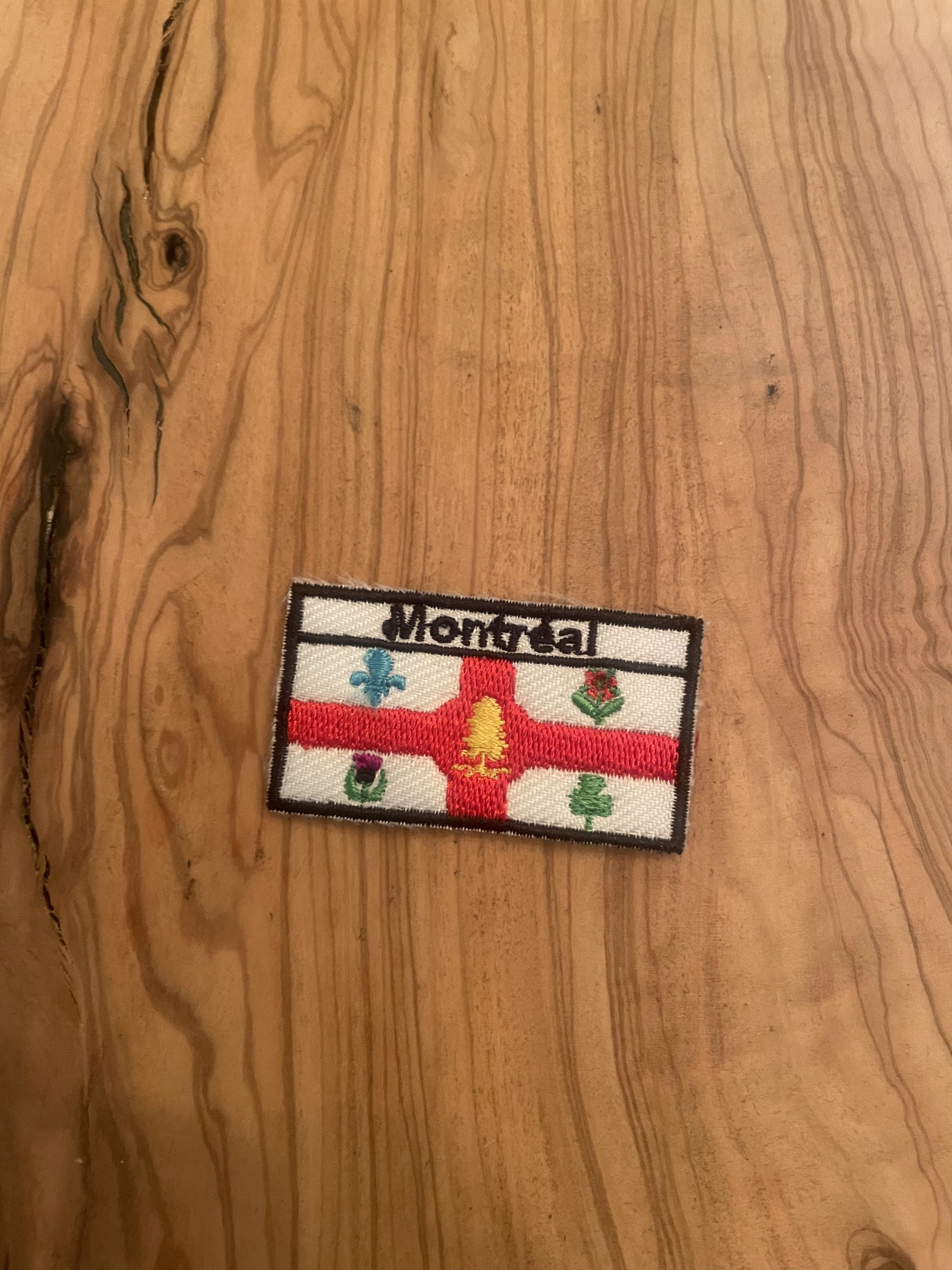 Other Vintage 90s MONTREAL FLAG Sew / Iron-On Patch Canadian Size ONE SIZE - 2 Thumbnail