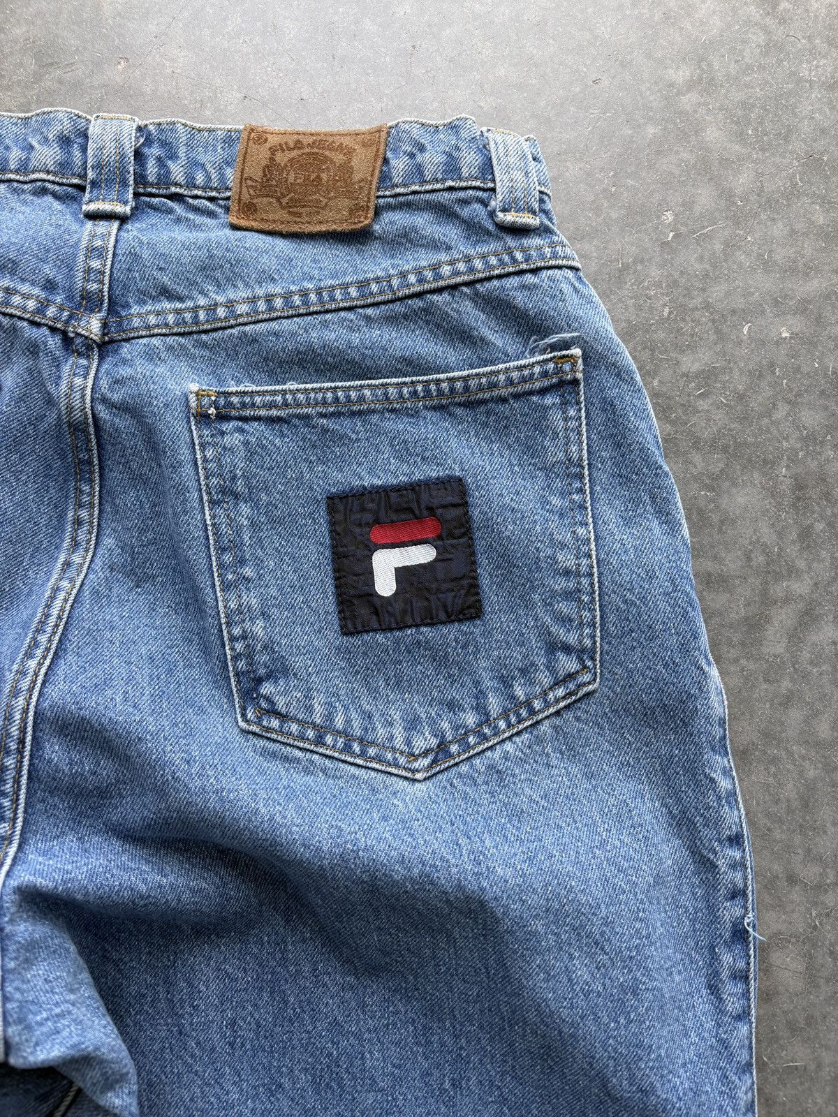 Vintage Vintage 90s Fila Baggy Denim Jeans Size US 34 / EU 50 - 2 Thumbnail