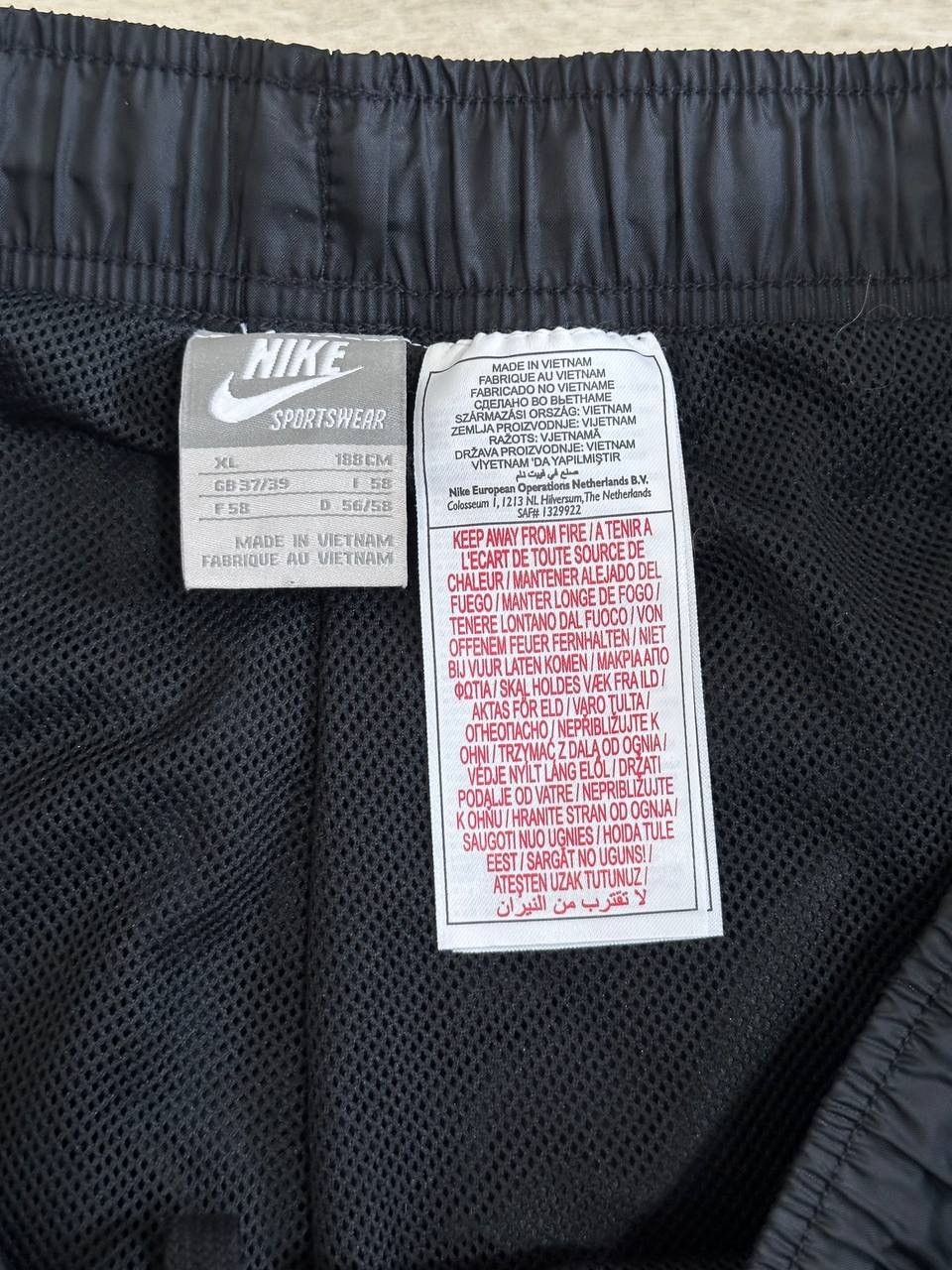 Nike Vintage Nike Sportswear Nylon Track Pants Baggy Zippers XL Size US 36 / EU 52 - 5 Thumbnail