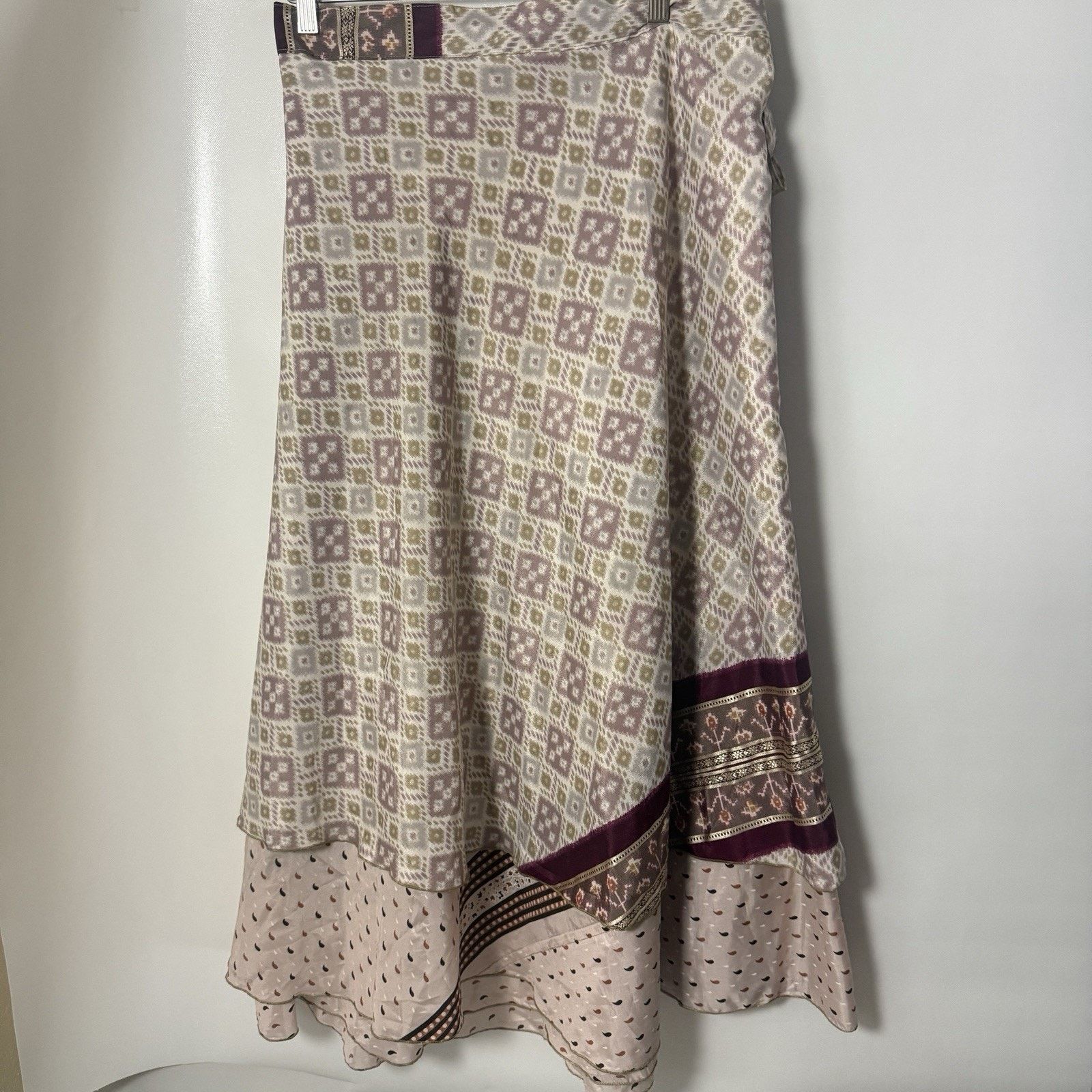 Other Earthbound Wrap India Silk Blend Floral Pink Boho Skirt Size 36" / US 14 / IT 50 - 2 Thumbnail
