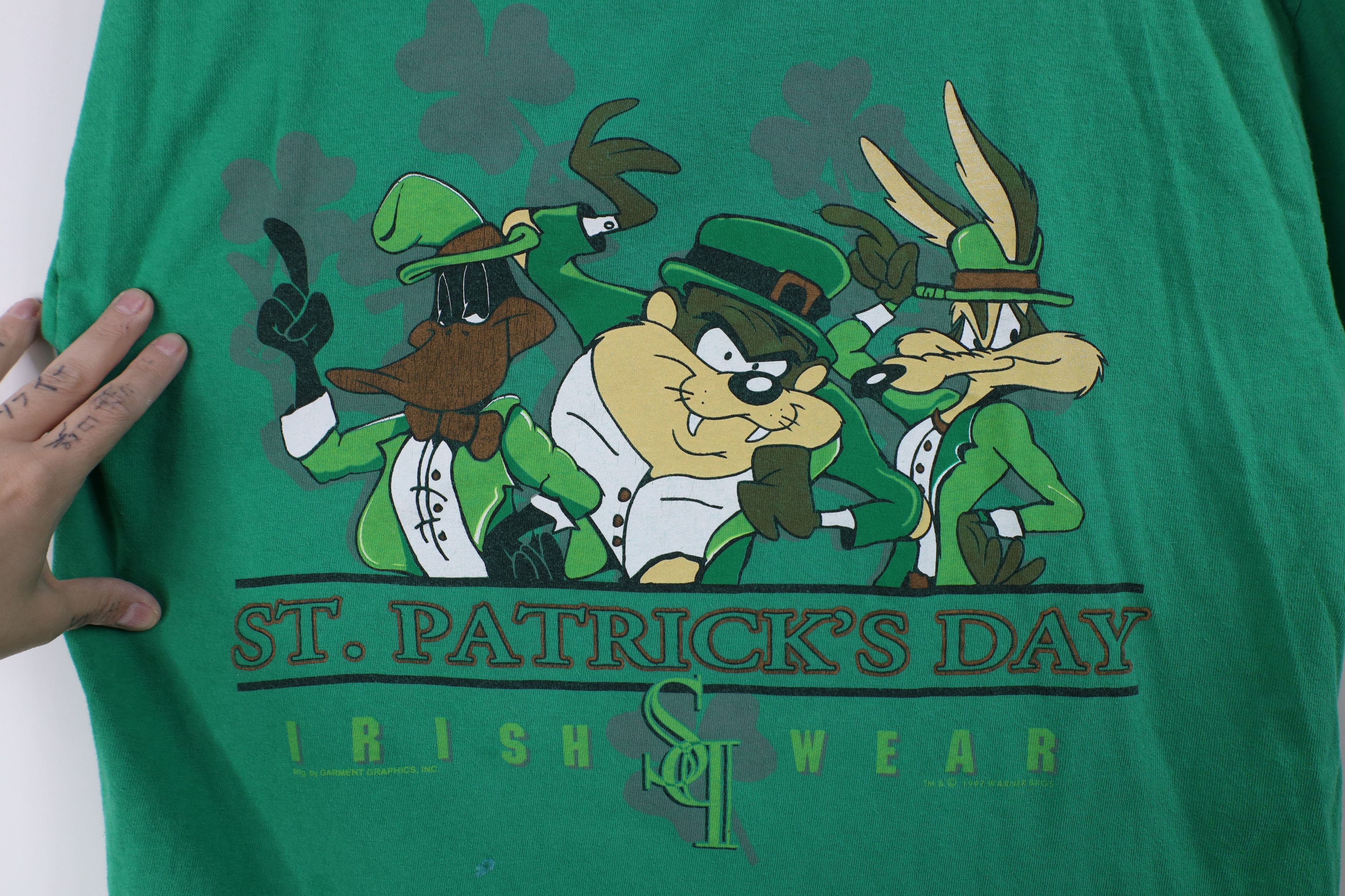 Vintage Vintage 90s Looney Tunes St Patricks Day T-Shirt Green USA Size US L / EU 52-54 / 3 - 9 Thumbnail