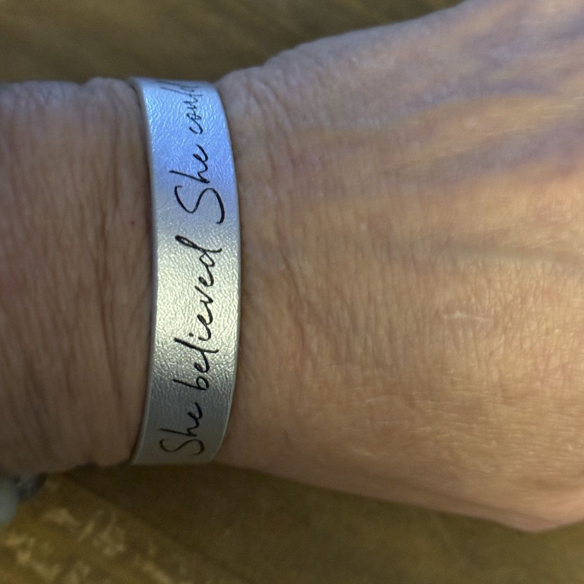Other She believed she could metallic silver leather bracelet Size ONE SIZE - 4 Thumbnail