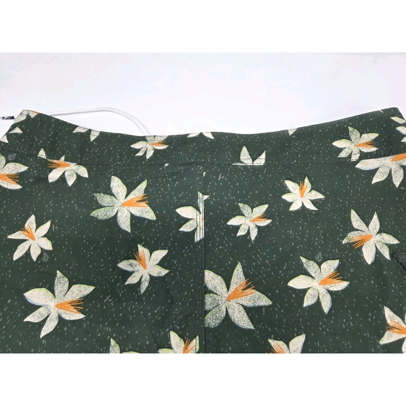 Volcom Volcom Mens Boardshorts Green Floral Side Pocket Drawstring 36 Multicolor Quick Dry Surfing Recreational Mens Volcom Boardshorts Size ONE SIZE - 6 Thumbnail