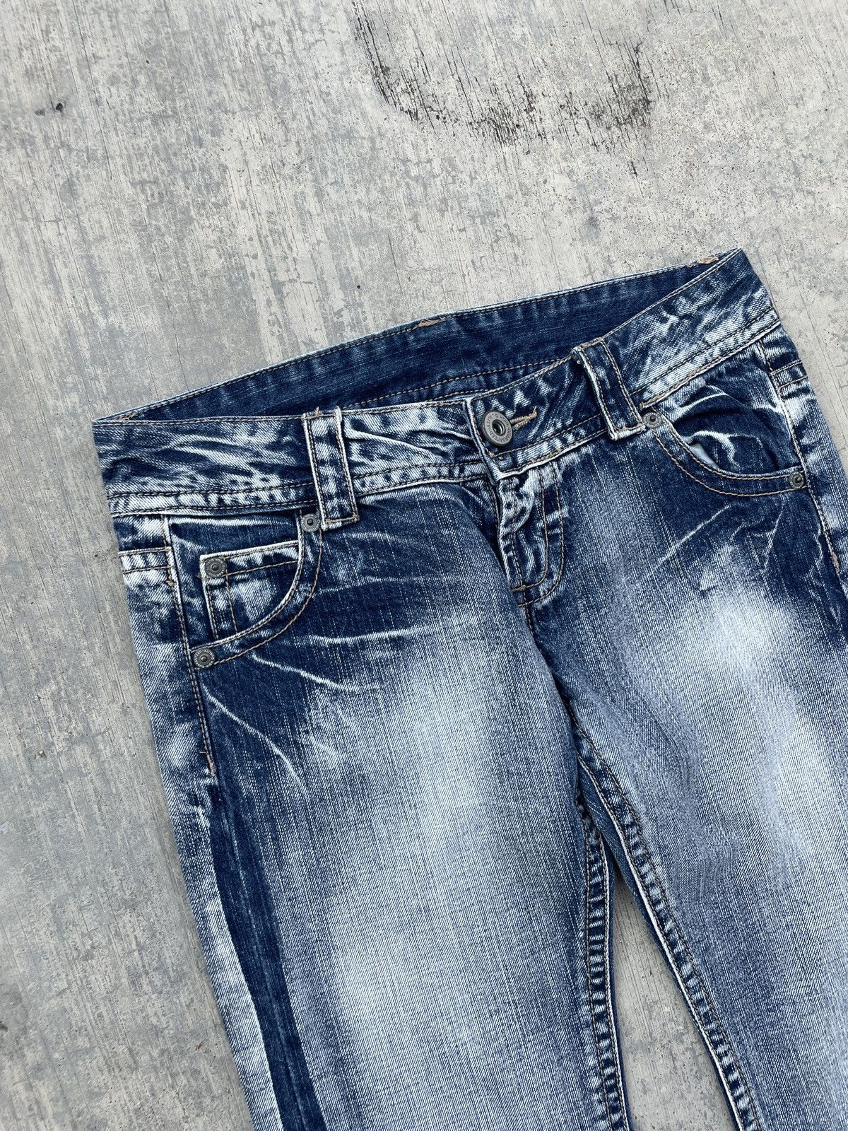 Japanese Brand 2000s JAPANESE BRAND WHISKER WASH FLARE JEANS Size US 31 - 2 Thumbnail