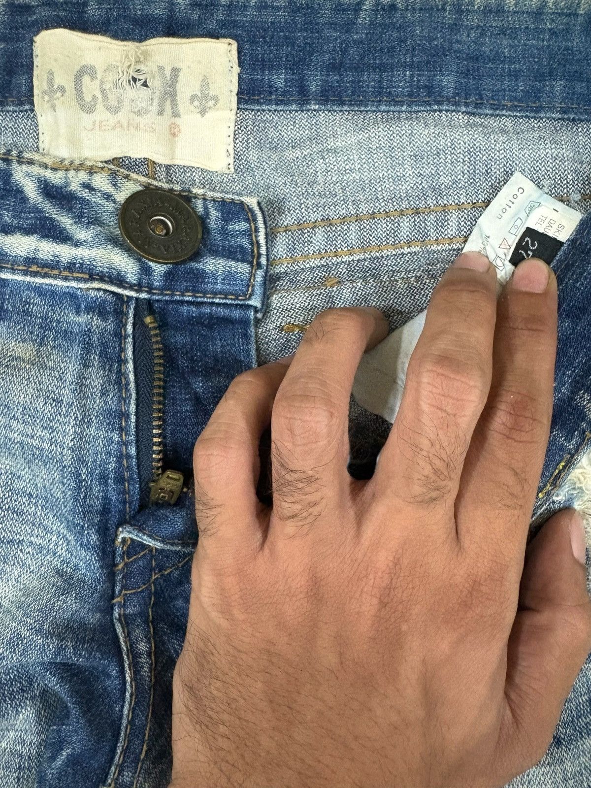 Yoshiyuki Konishi Vintage Japanese Brand Faded Distressed Flare Jeans Size 32" / US 10 / IT 46 - 9 Thumbnail