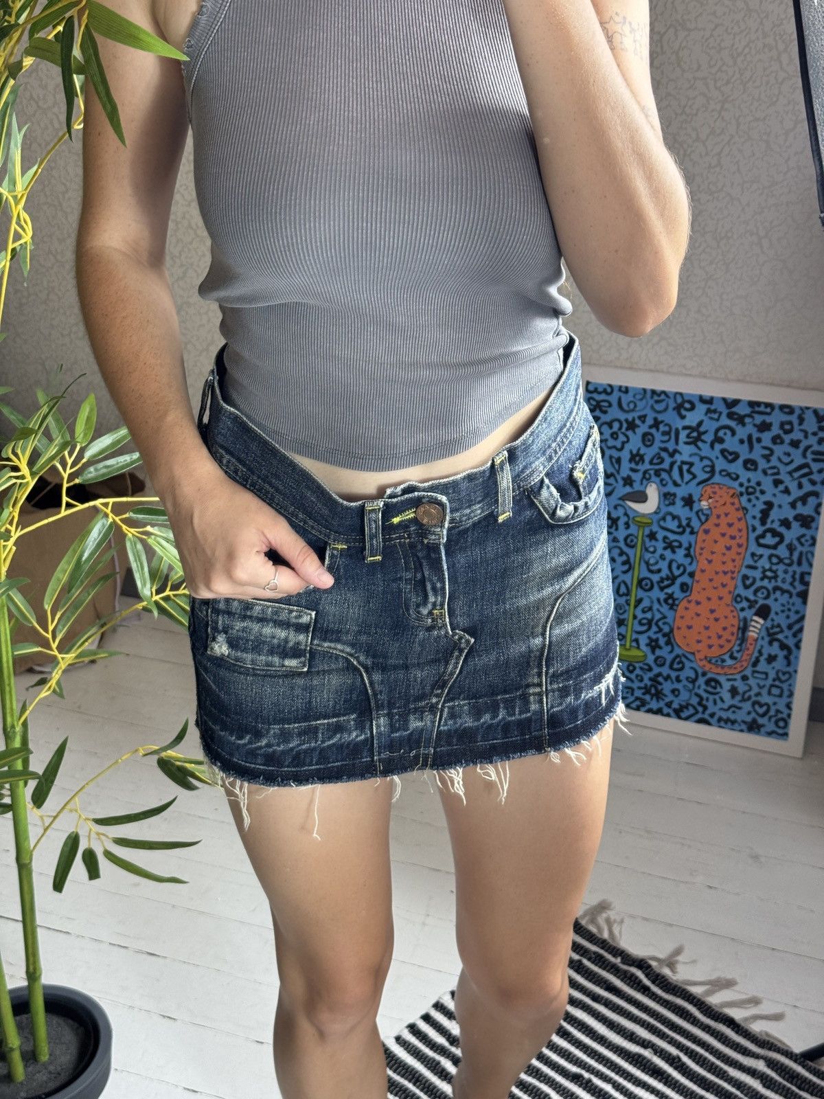 Other VINTAGE WASHED 2000s MINI DENIM SKIRT Size 28" / US 6 / IT 42 - 9 Thumbnail