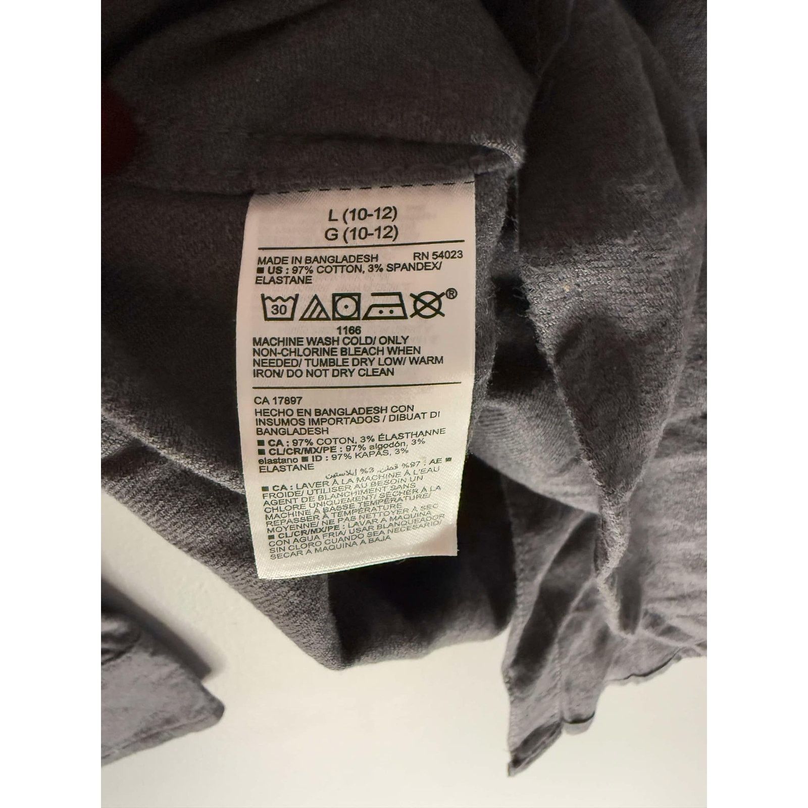 Old Navy NWT Old Navy Built-In Flex Button-Up Shirt Gray L/10-12 Size US L / EU 52-54 / 3 - 5 Thumbnail