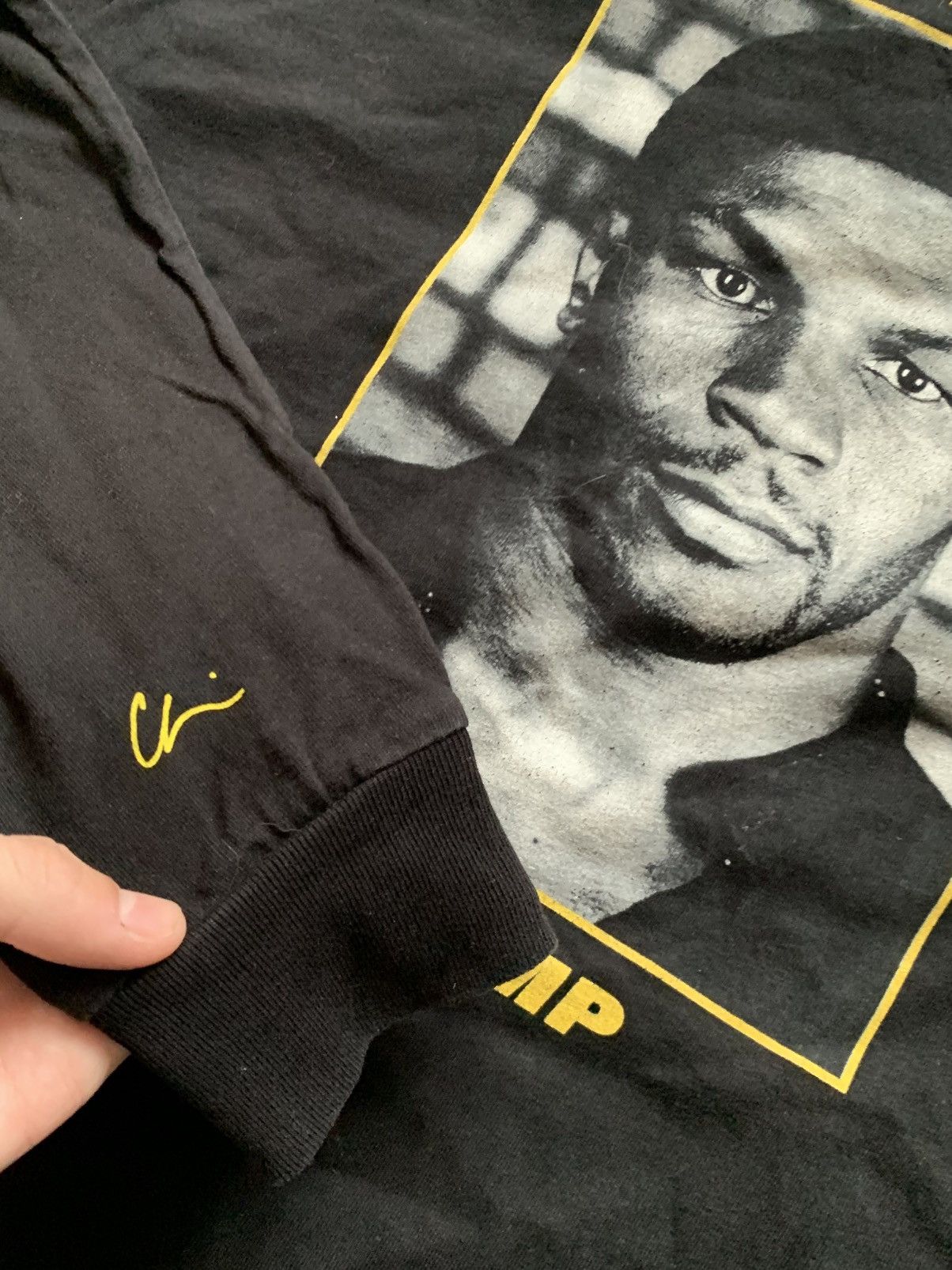 Vintage 🔥MIKE TYSON THE PEOPLE CHAMP 00’S TOUR LONG SLEEVE TSHIRT Size US M / EU 48-50 / 2 - 4 Thumbnail