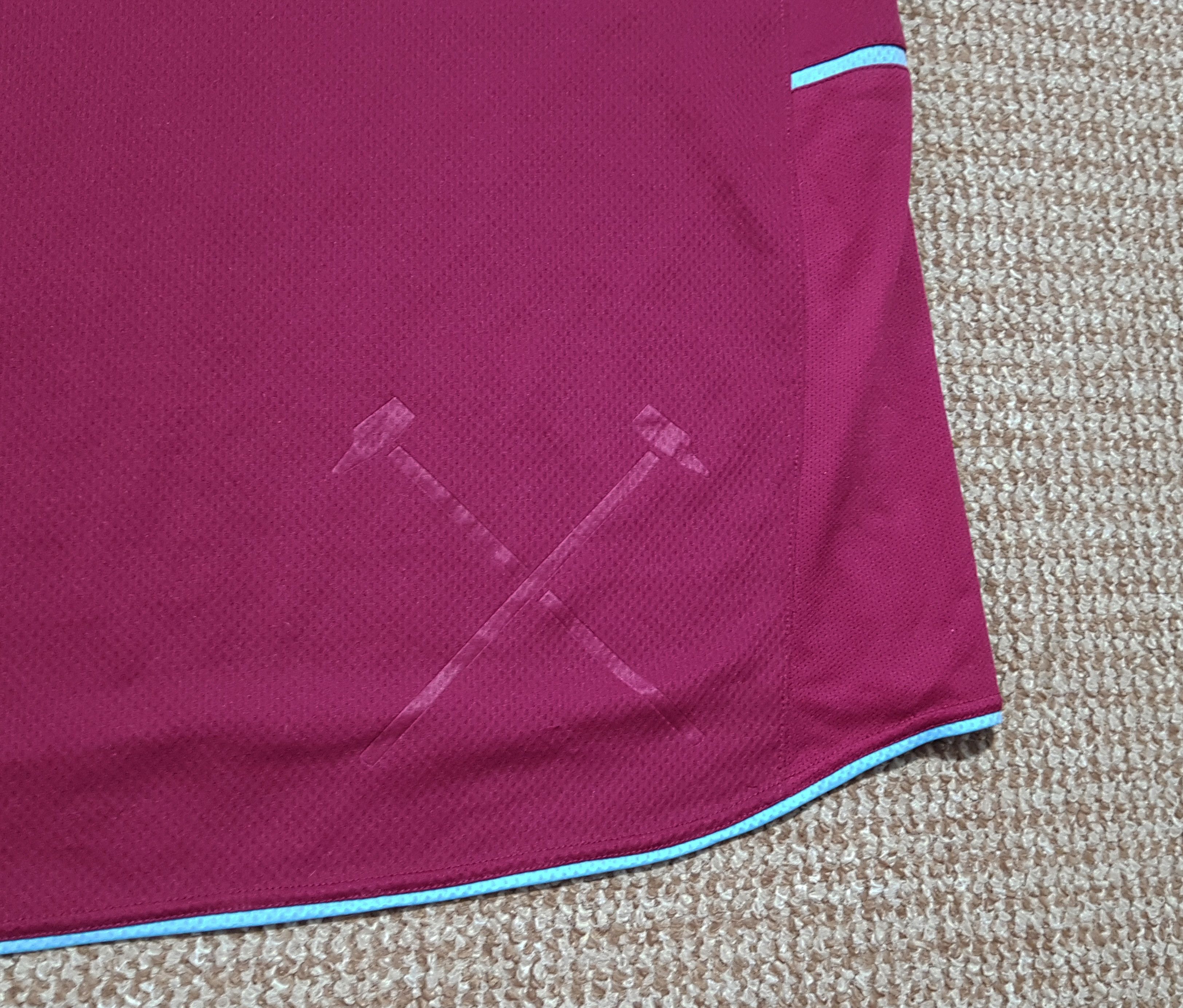 Macron Macron West Ham United 2012/13 Home Soccer Jersey Shirt sz L Size US L / EU 52-54 / 3 - 3 Thumbnail