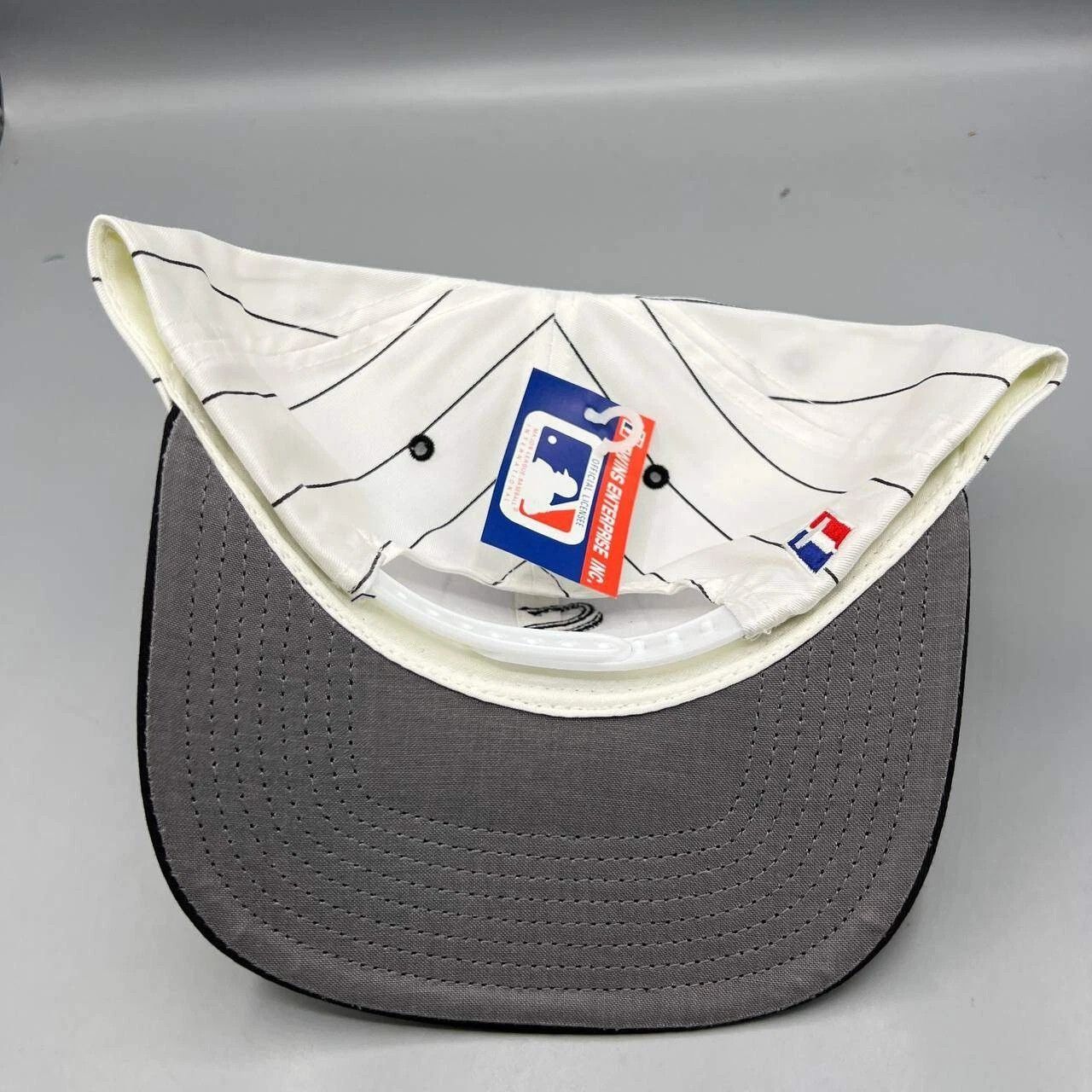 Twins Enterprise Inc. × Vintage Chicago White Sox Hat Men Pinstripe Snap Back Cap New Size ONE SIZE - 4 Thumbnail