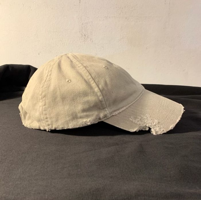 Balenciaga Balenciaga Dog Bite Cap | Grailed