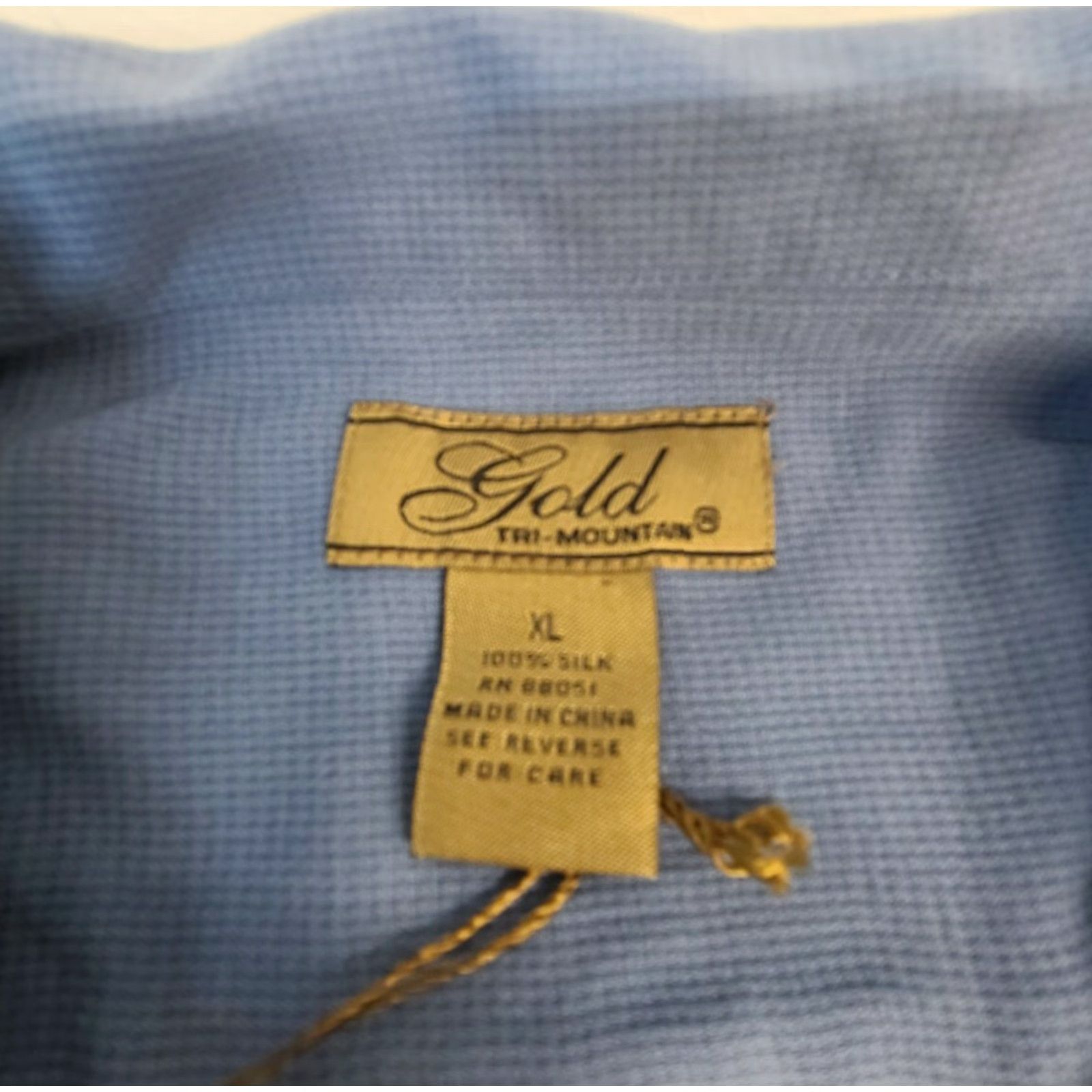 Vintage Tri-Mountain Shirt Mens XL Blue Silk Short Sleeve Button Front Gold Size US XL / EU 56 / 4 - 6 Thumbnail