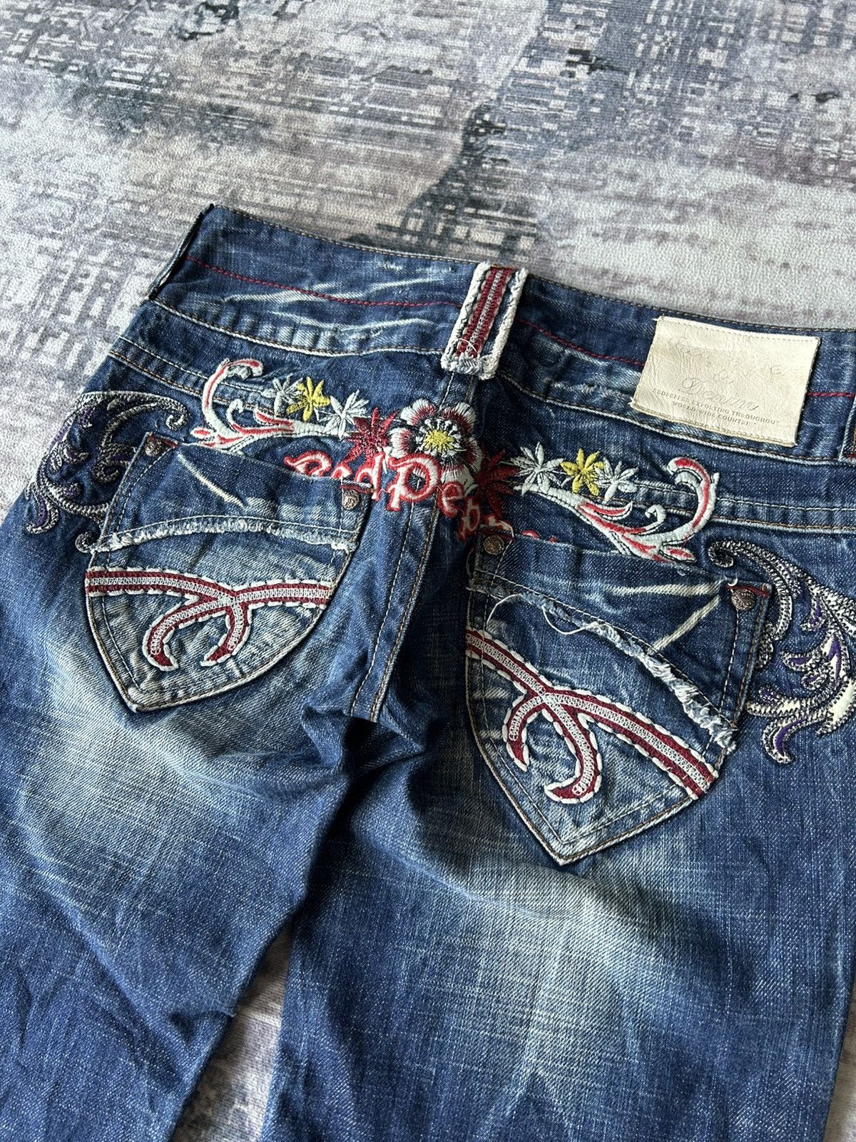Ed Hardy Red Pepper Flower Bootcut Jeans Size 30" / US 8 / IT 44 - 5 Thumbnail