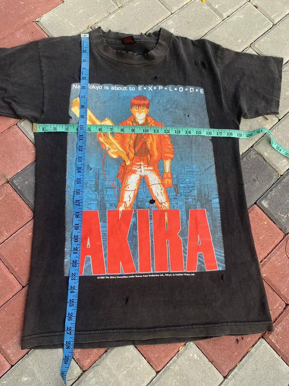 Anime 🔥 80s Distressed AKIRA POSTER TEE — MANGA CLASSIC Size US M / EU 48-50 / 2 - 9 Thumbnail