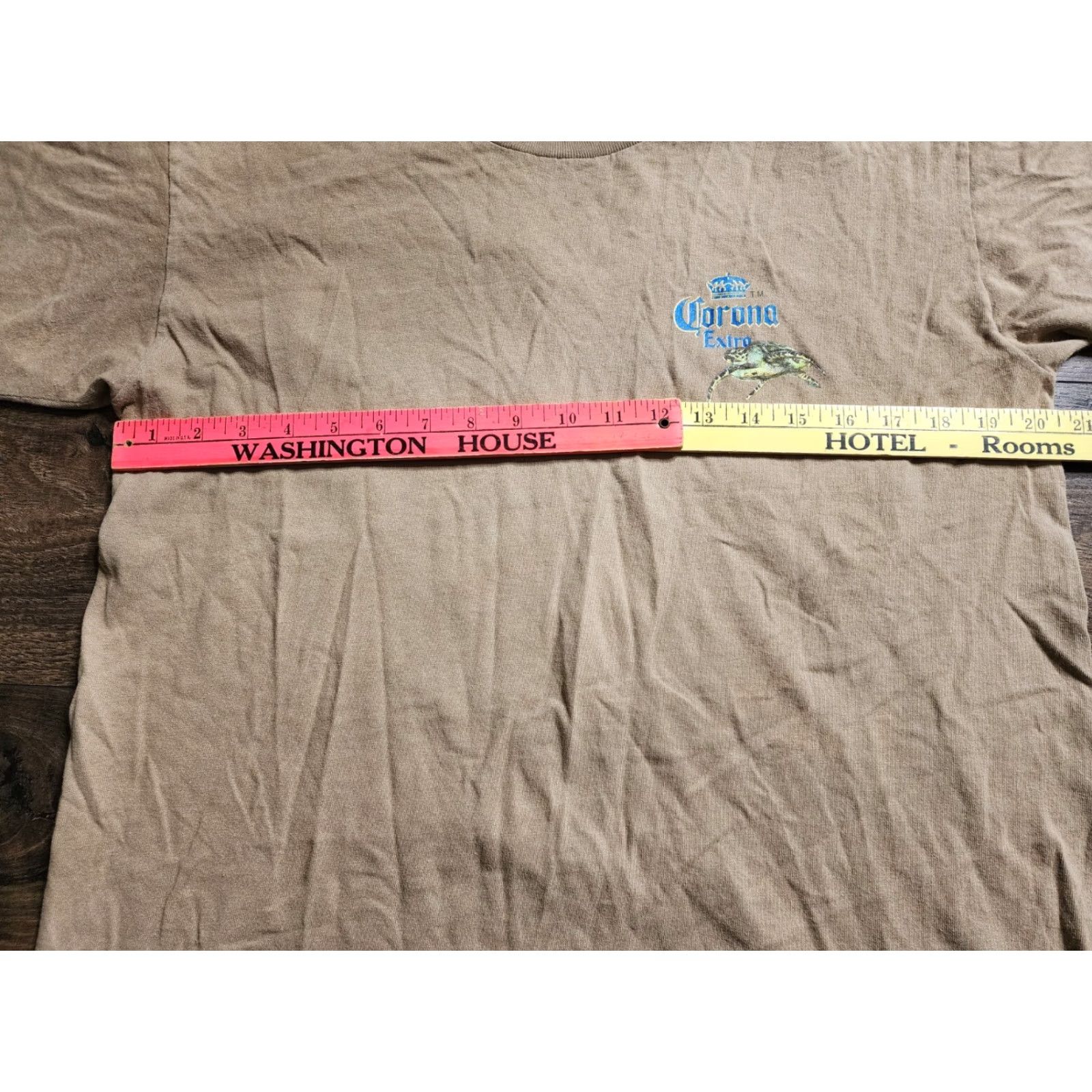 Delta Vintage Corona Extra Mens L Double Sided Beer T Shirt Distressed Green 100% Cotton Delta Crew Neck Short Sleeve 1990s Mens Clothing Size US L / EU 52-54 / 3 - 5 Thumbnail