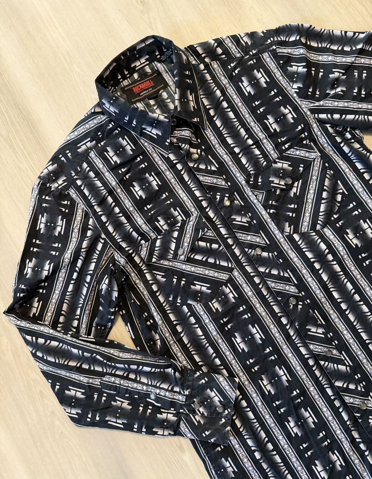 Other Rock & Roll Denim Black White Pearl Snap Aztec Fit Sz S Size US S / EU 44-46 / 1 - 5 Thumbnail