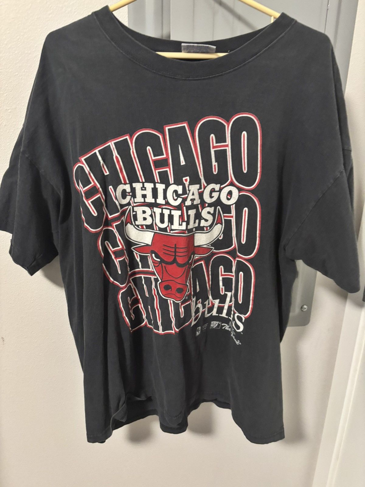 The Game × Vintage Vintage 90’s Chicago bulls short sleeve shirt Size US XL / EU 56 / 4 - 1 Thumbnail