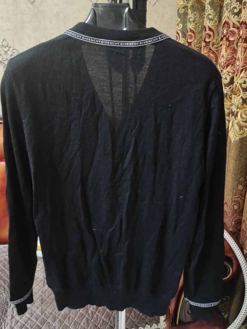 Givenchy Givenchy Black Letter Cardigan, Size XL Size US XL / EU 56 / 4 - 2 Thumbnail