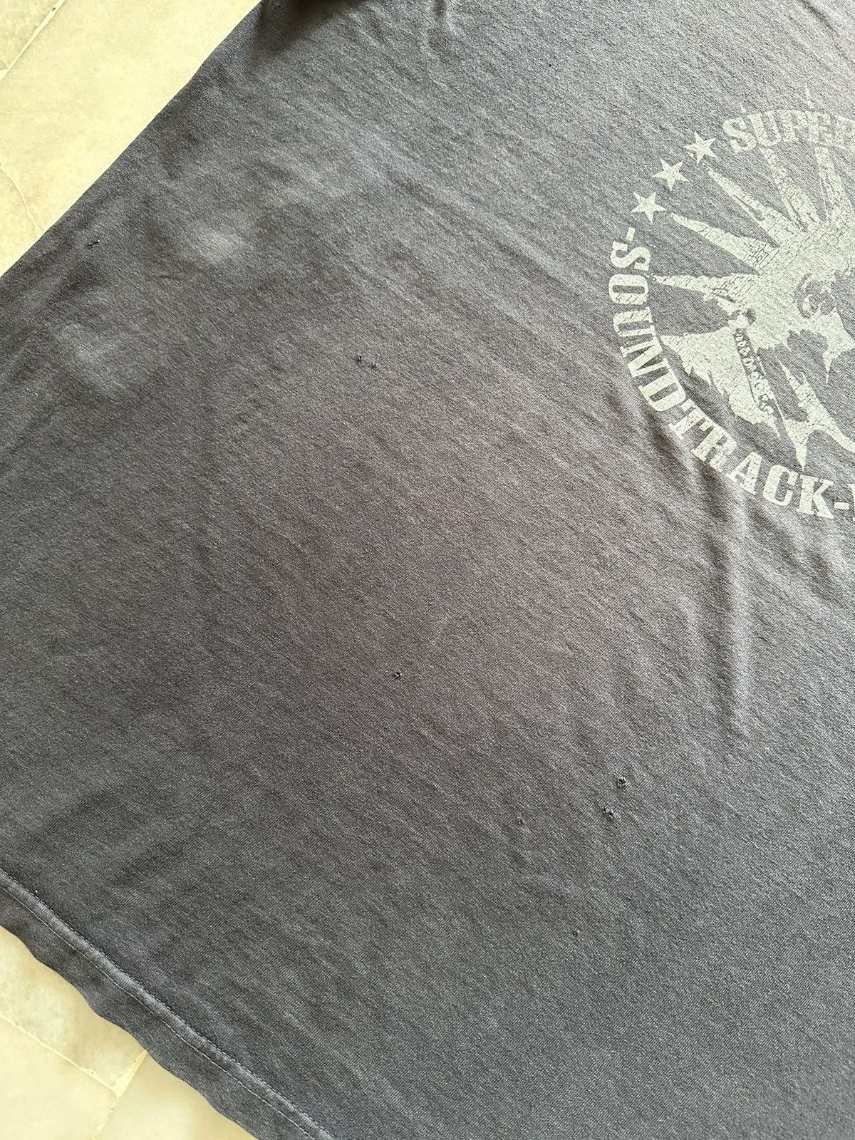 Vintage 2000’s SOUNDTRACK - DJ - HEAVY DESTROYED THRASHED SHIRT Size US XL / EU 56 / 4 - 4 Thumbnail