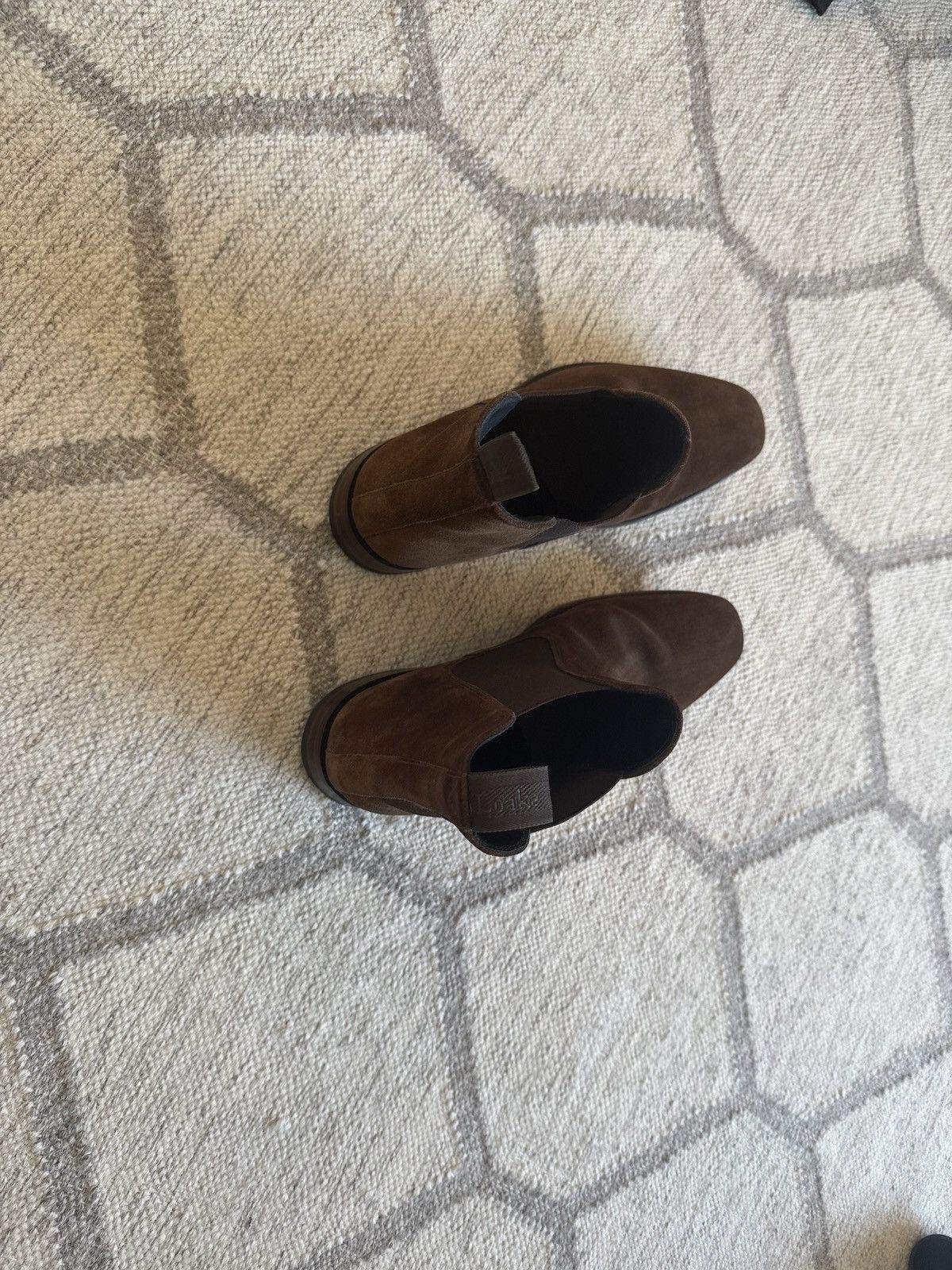 Loake Loake Mitchum Suede Chelsea Boots Size US 8.5 / EU 41-42 - 2 Thumbnail