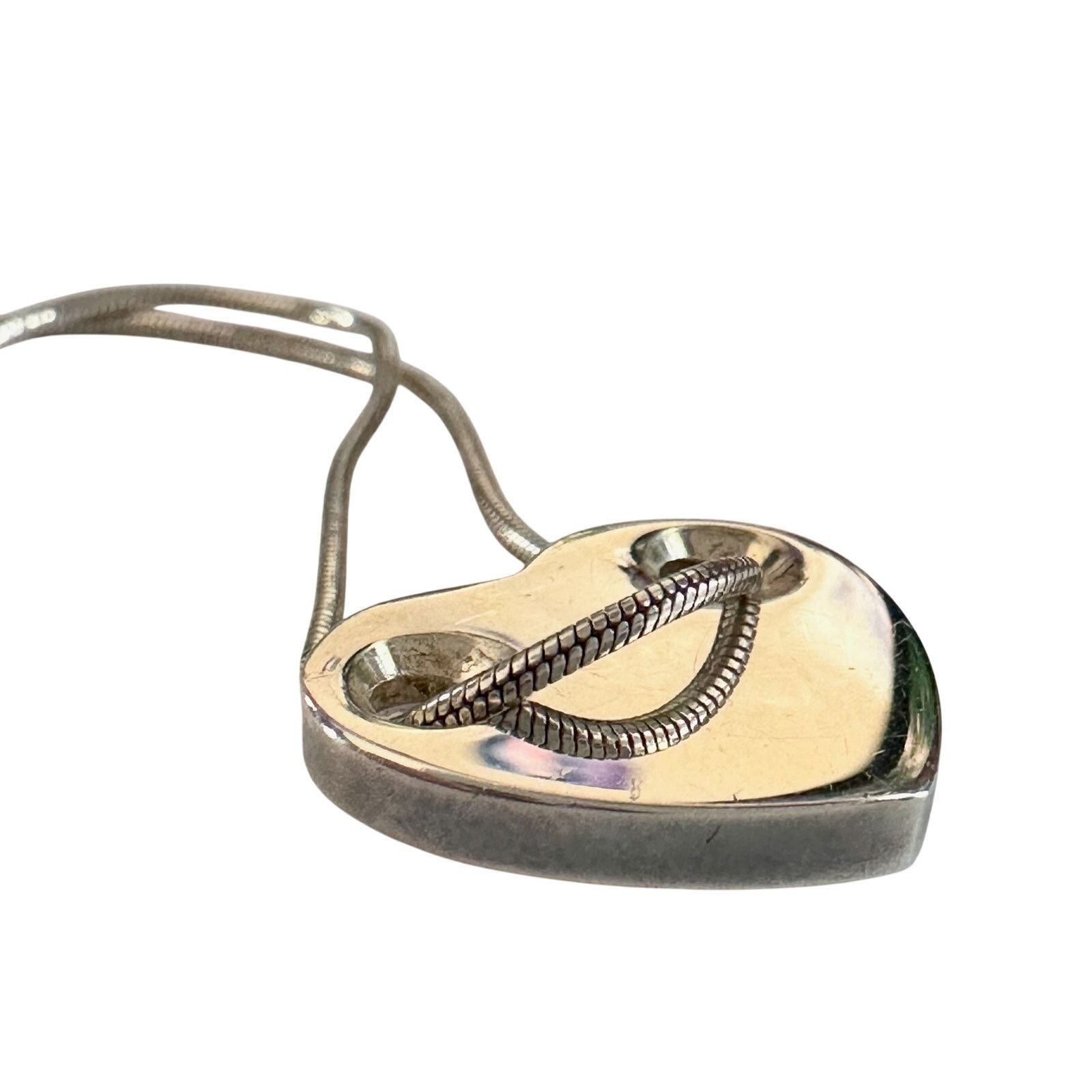 Tiffany & Co. Tiffany and Co Threaded Heart Necklace Size ONE SIZE - 12 Thumbnail