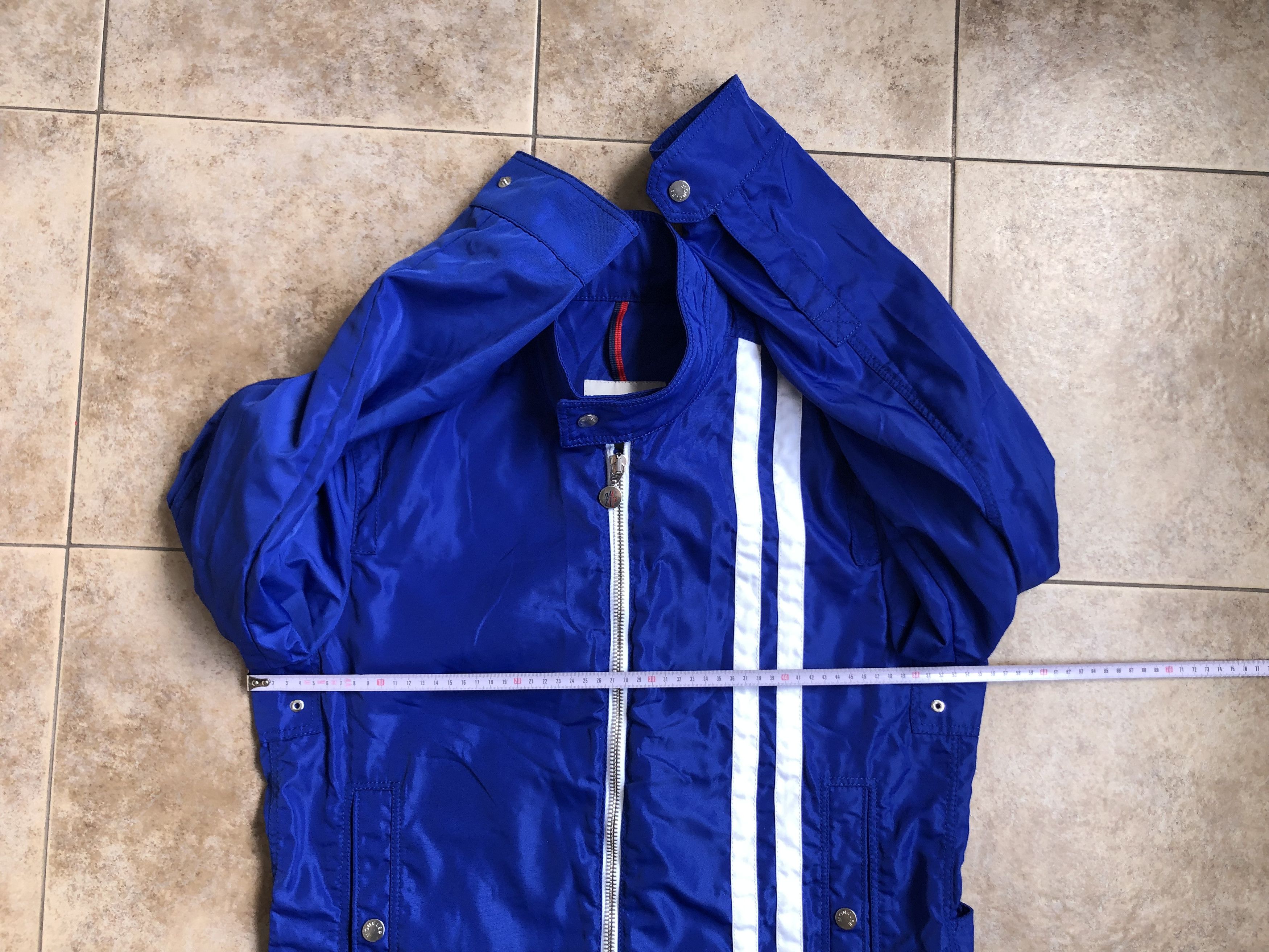 Moncler Moncler Big Logo Blue Lightweight Jacket Size 3 Size US L / EU 52-54 / 3 - 8 Thumbnail
