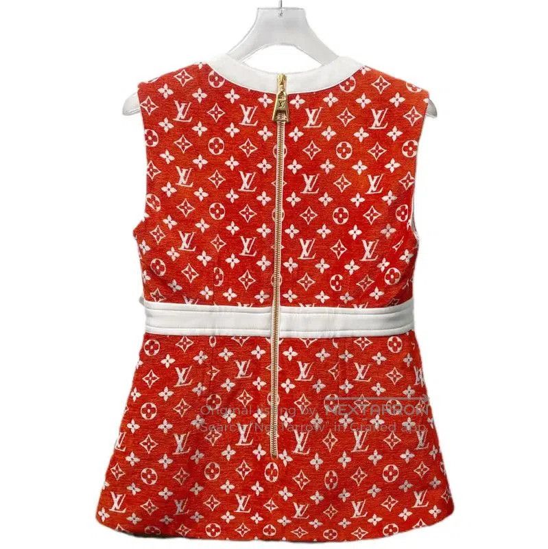 Louis Vuitton Louis Vuitton Red Silk Women's T. Size S / US 4 / IT 40 - 2 Thumbnail