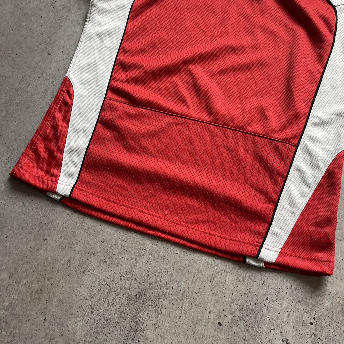 Vintage Vintage Gloucester rugby jersey Mitsubishi logo size XL Size US XL / EU 56 / 4 - 13 Thumbnail