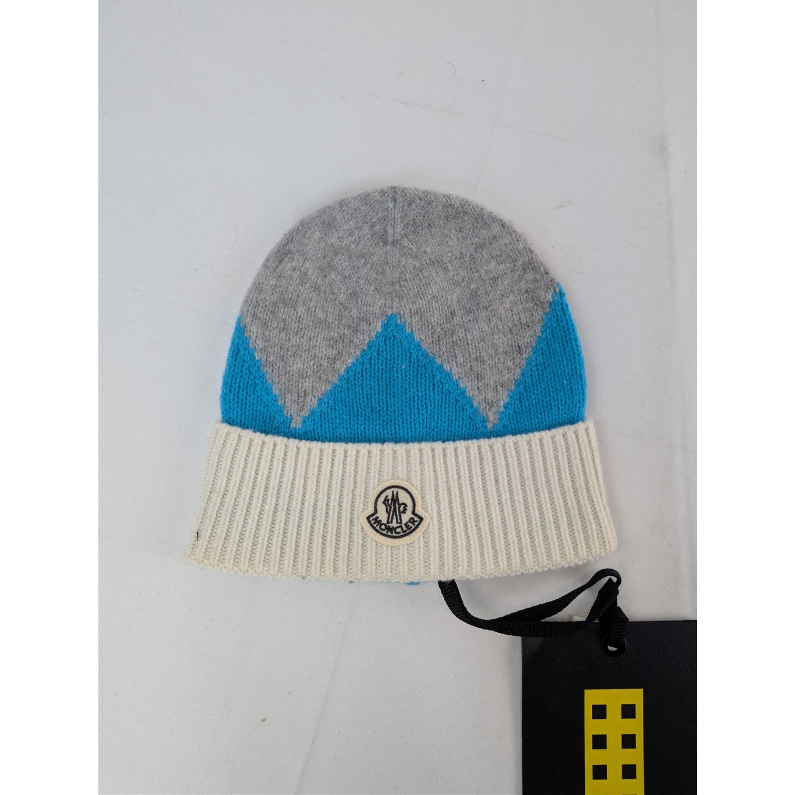 Moncler o1rshd1 Size: OS / Berretto Tricot Beanie Cap / Hat in Grey Size ONE SIZE - 1 Thumbnail