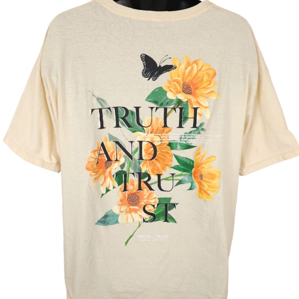 Vintage Truth And Trust Sunflowers T Shirt Mens 2XL Yellow Butterfly Nature Crew Neck Short Sleeve Shirt Mens Size US XXL / EU 58 / 5 - 4 Thumbnail