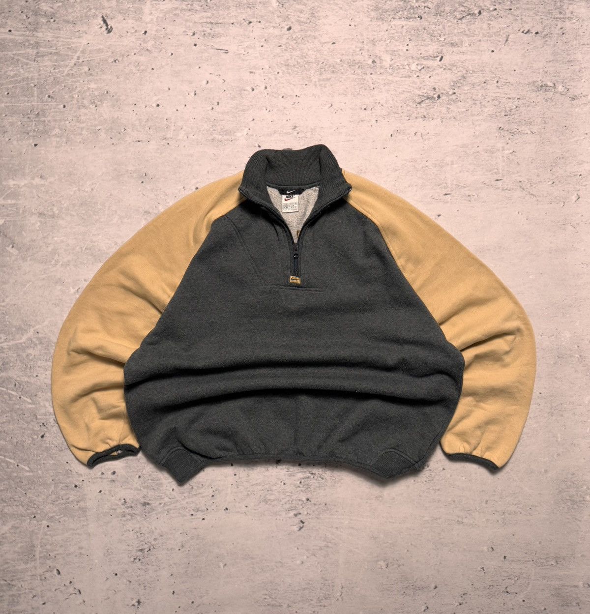 Nike × Vintage NIKE VINTAGE CENTER LOGO OVERSIZE BOXY SWEATSHIRT Size US XL / EU 56 / 4 - 2 Thumbnail