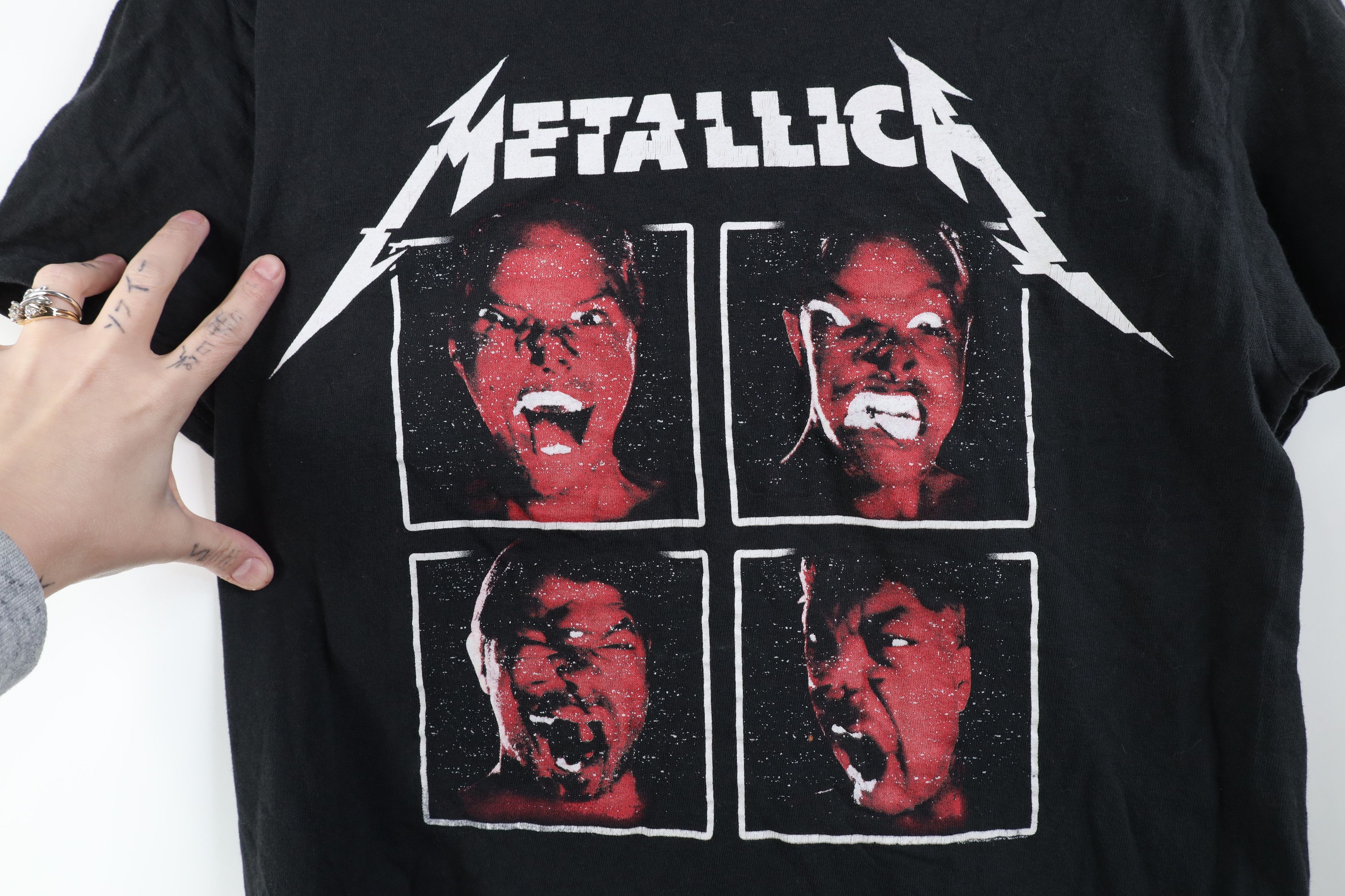 Vintage Y2K World Wired Tour Metallica Band T-Shirt Black Cotton Size US M / EU 48-50 / 2 - 4 Thumbnail