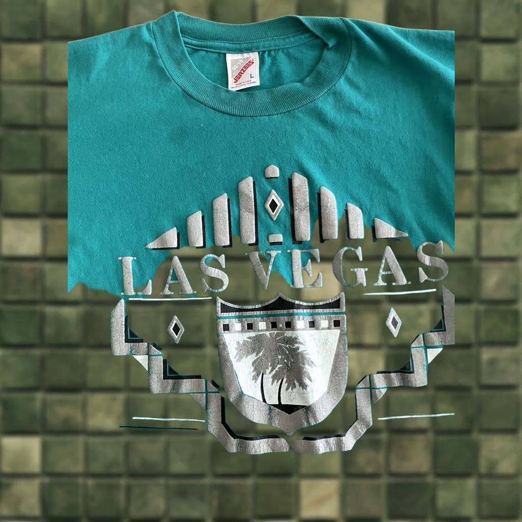Jerzees VINTAGE Jerzees T-Shirt Teal Graphic Shirt Large L 90s Las Vegas NV Nevada Stained Mens Shirts Green Size US L / EU 52-54 / 3 - 1 Thumbnail