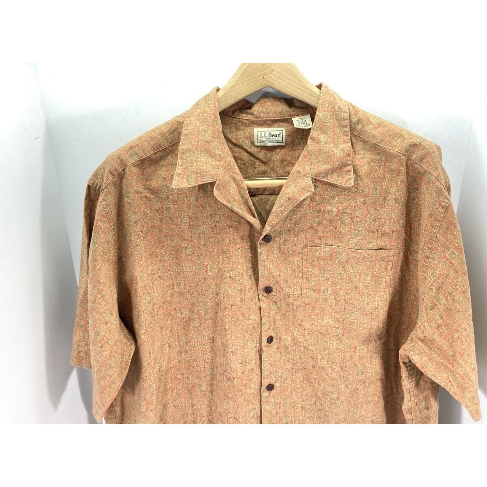 Vintage VINTAGE LL Bean Tiki Cabana Shirt Men XL Orange Button Short Sleeve Cotton Shirt Mens XL Orange Vintage Size US XL / EU 56 / 4 - 2 Thumbnail