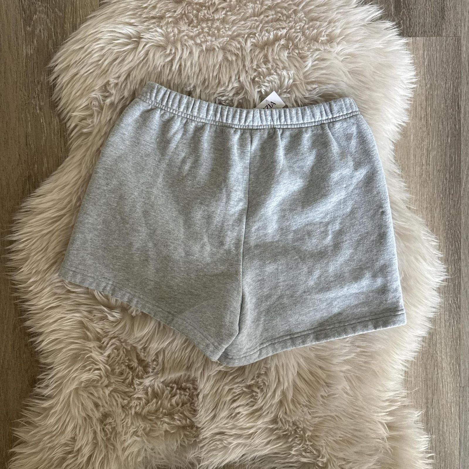 Aritzia NWT ARITZIA Sweatfleece Short - Heather Grey S Size 27" / US 4 / IT 40 - 3 Thumbnail