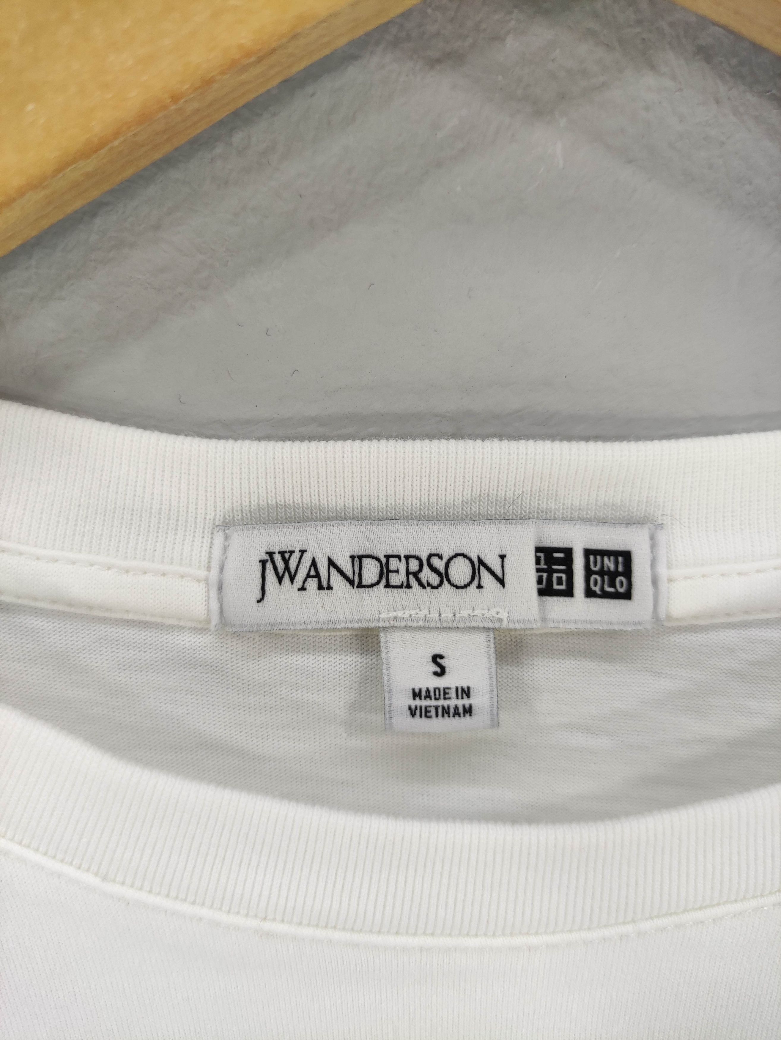 JW Anderson × Uniqlo J.W.Anderson Plain Tee Tshirt Size XS / US 0-2 / IT 36-38 - 3 Thumbnail