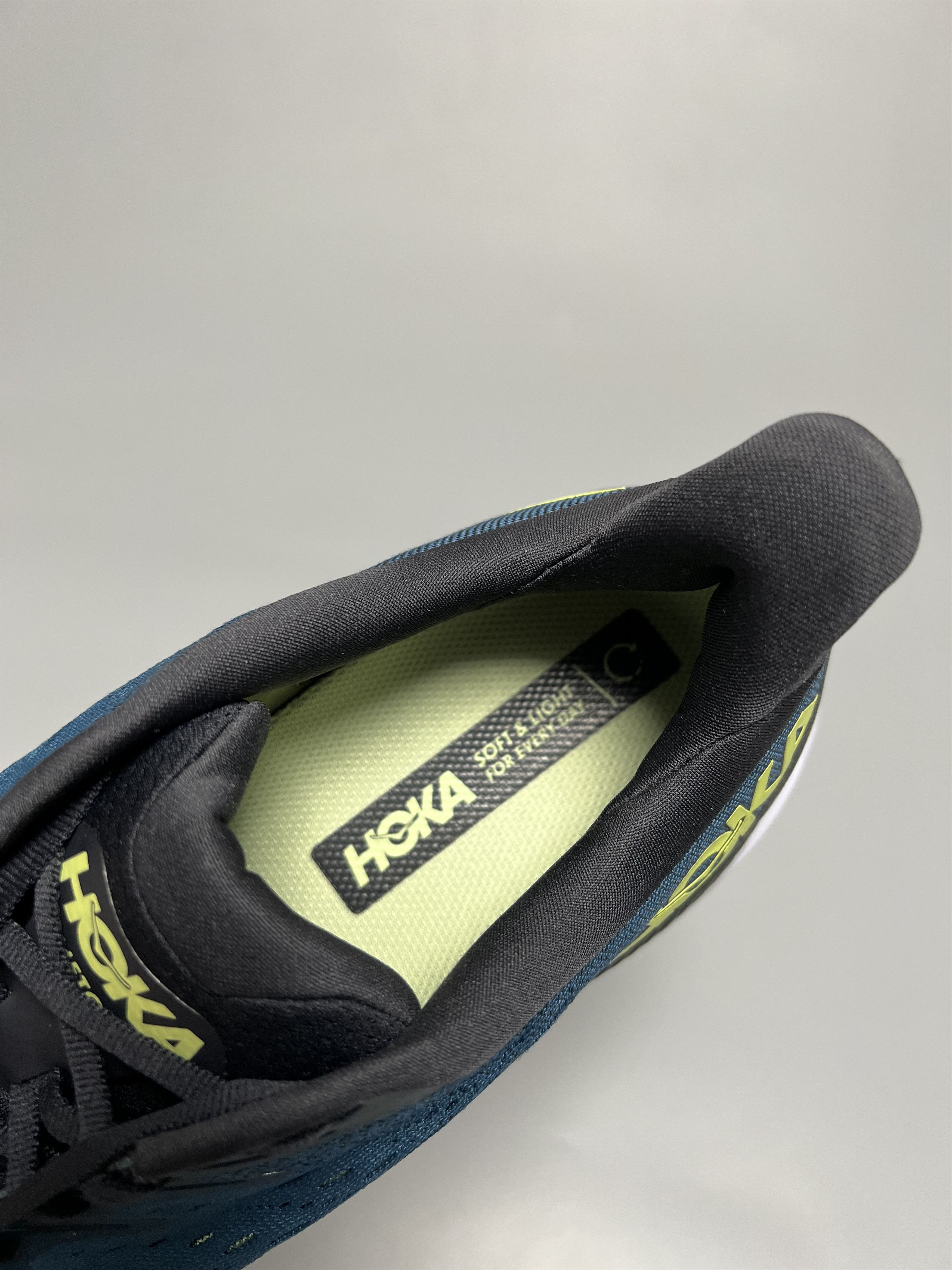 Hoka 11 EE Hoka One One Clifton 8 Wide Running Shoes Size US 11 / IT 41 - 9 Thumbnail