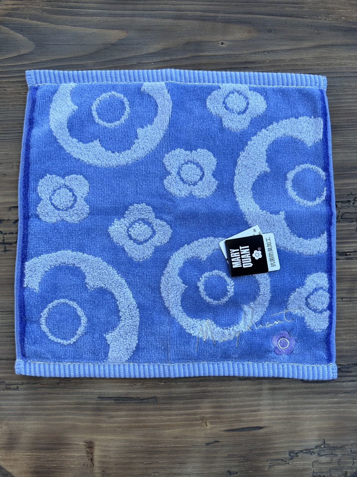 Other BNWT Mary Quant Floral Flowers Soft Pocketsquare Towel Size ONE SIZE - 1 Thumbnail