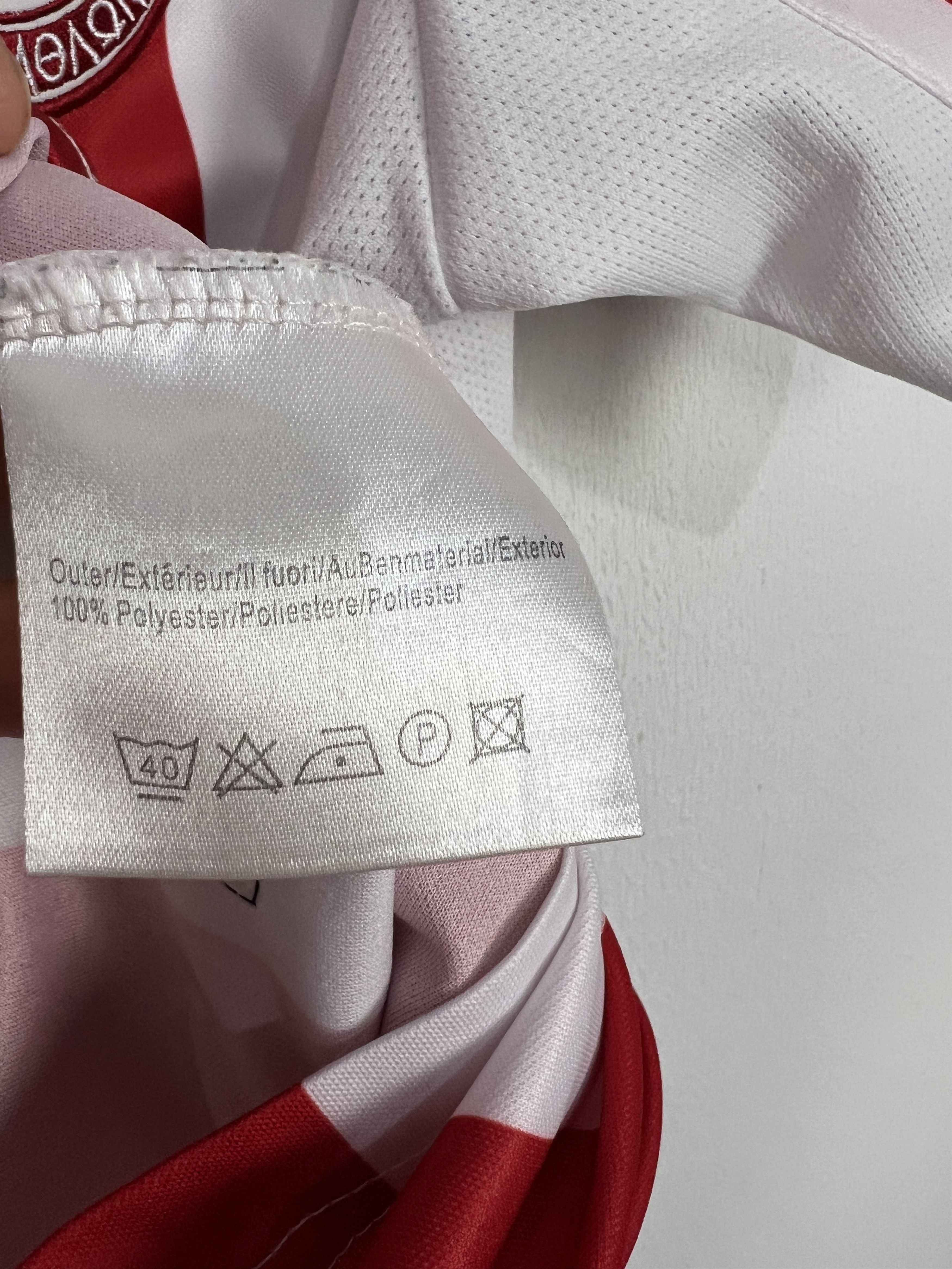 Umbro Olympiacos Home football shirt Soccer Jersey Trikot Rare Size US M / EU 48-50 / 2 - 7 Thumbnail