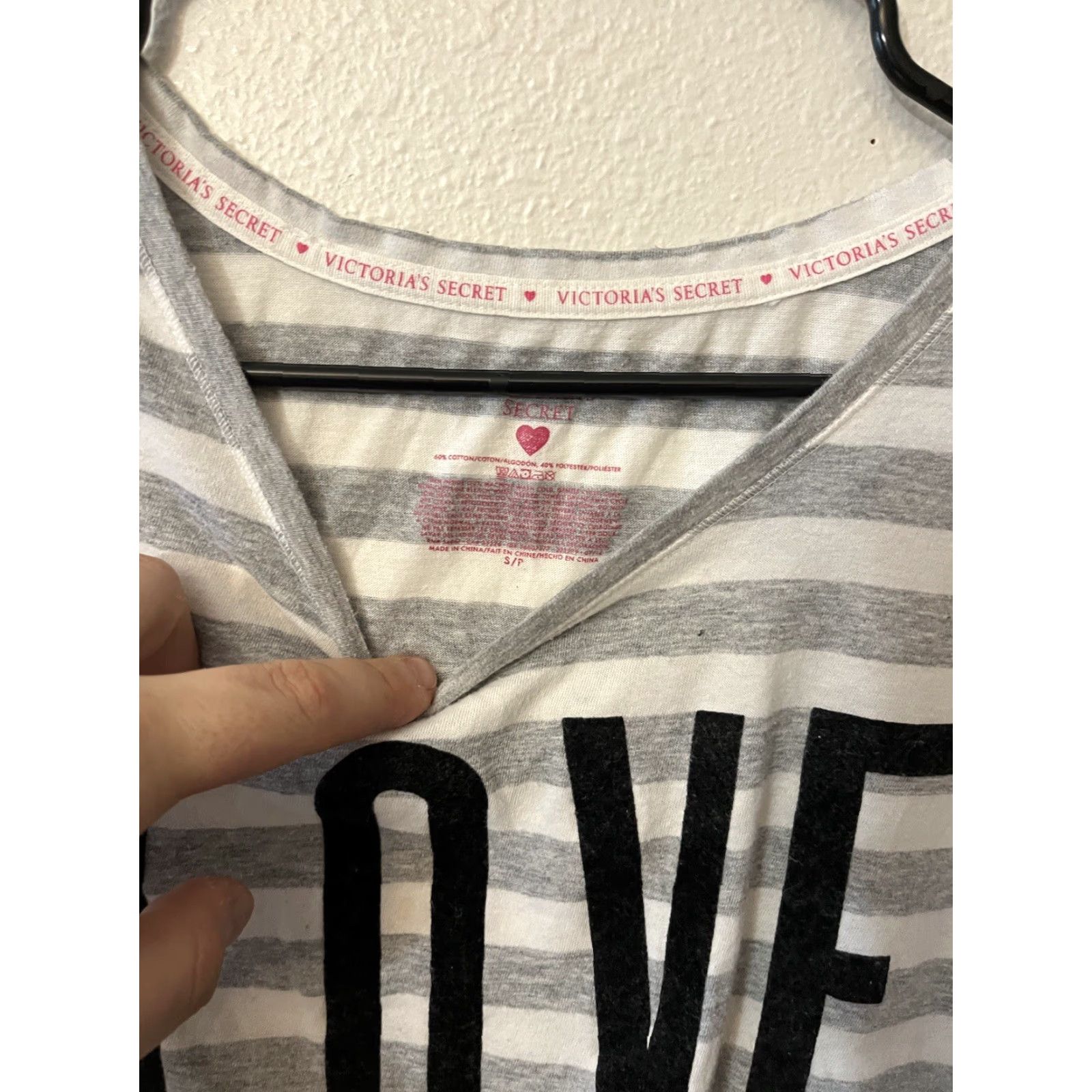 Victoria's Secret Victoria's Secret Sleep Shirt Women's XL Gray Striped Long Sleeve Crush Spell Graphic Logo Non-Named Shape Size XL / US 12-14 / IT 48-50 - 2 Thumbnail