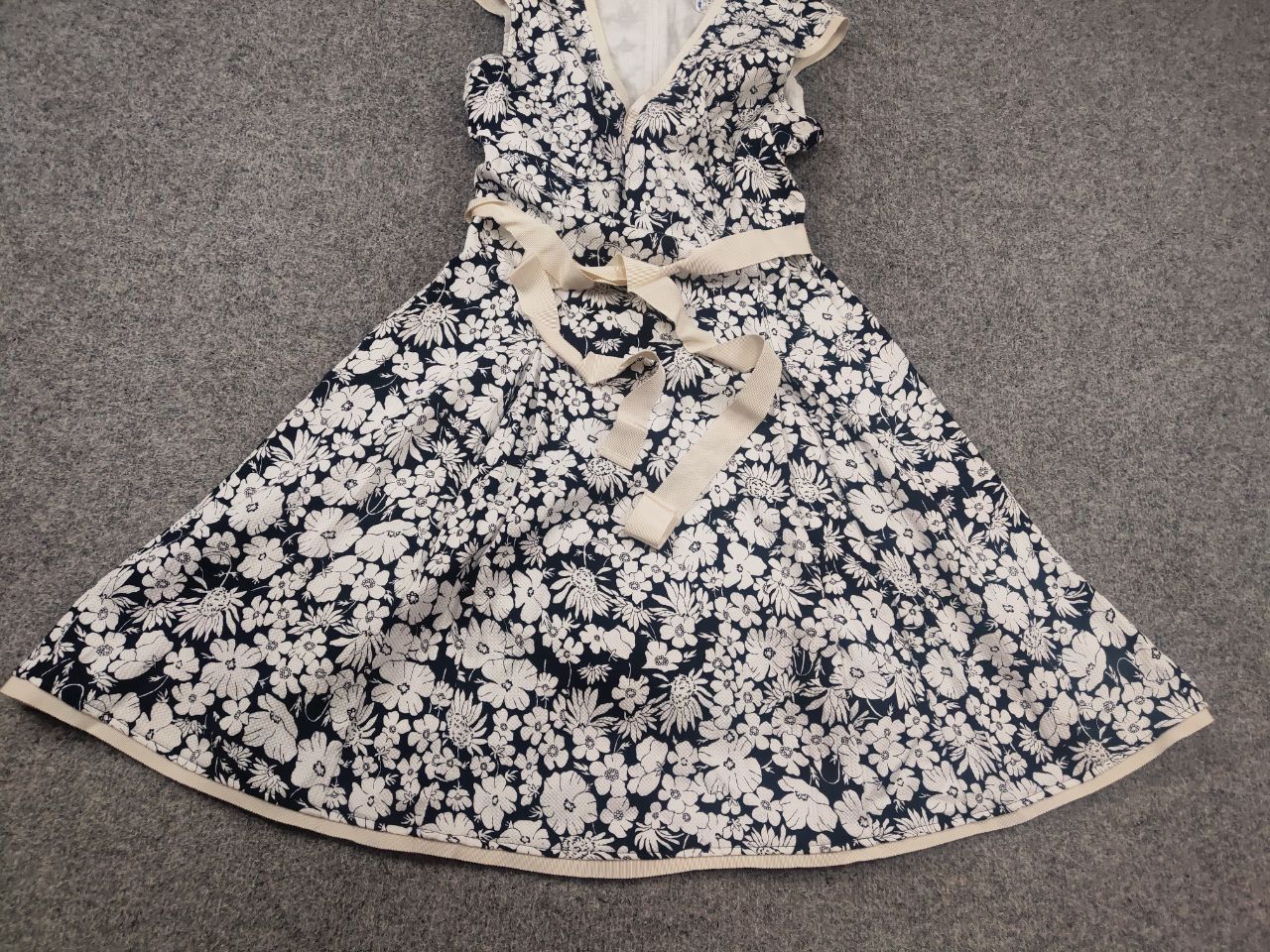 Max Mara MAX&CO Max Mara floral print midi A-Line Dress Sleeveless Size M / US 6-8 / IT 42-44 - 6 Thumbnail