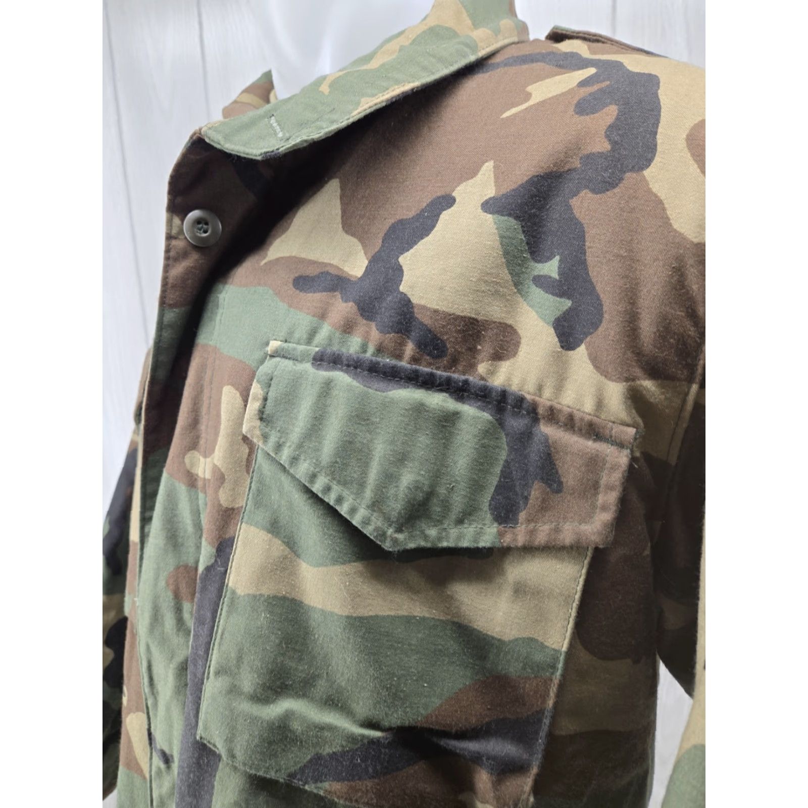 Vintage VINTAGE M65 Jacket Regular Large US Army Field Woodland Camo Cold Weather Hooded Pockets Size US L / EU 52-54 / 3 - 5 Thumbnail